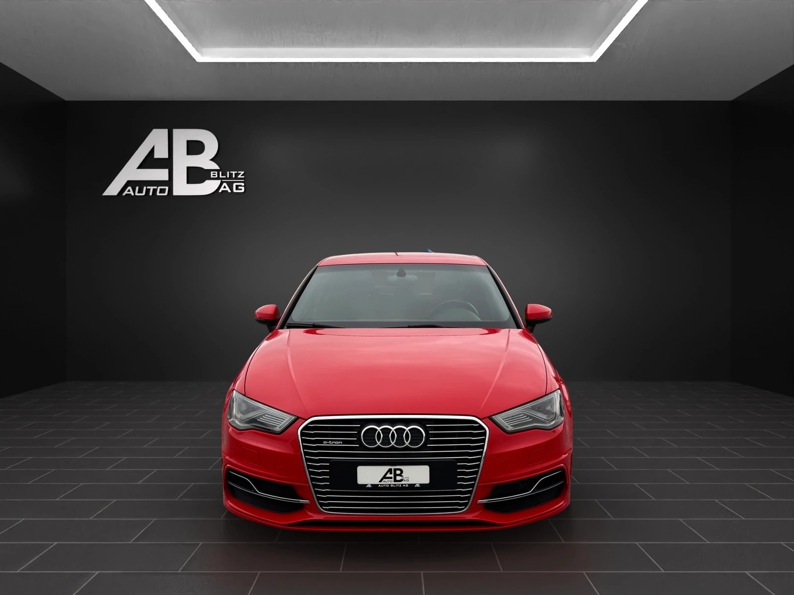AUDI A3 Sportback 1.4 e-tron Ambition S-tronic-image-0