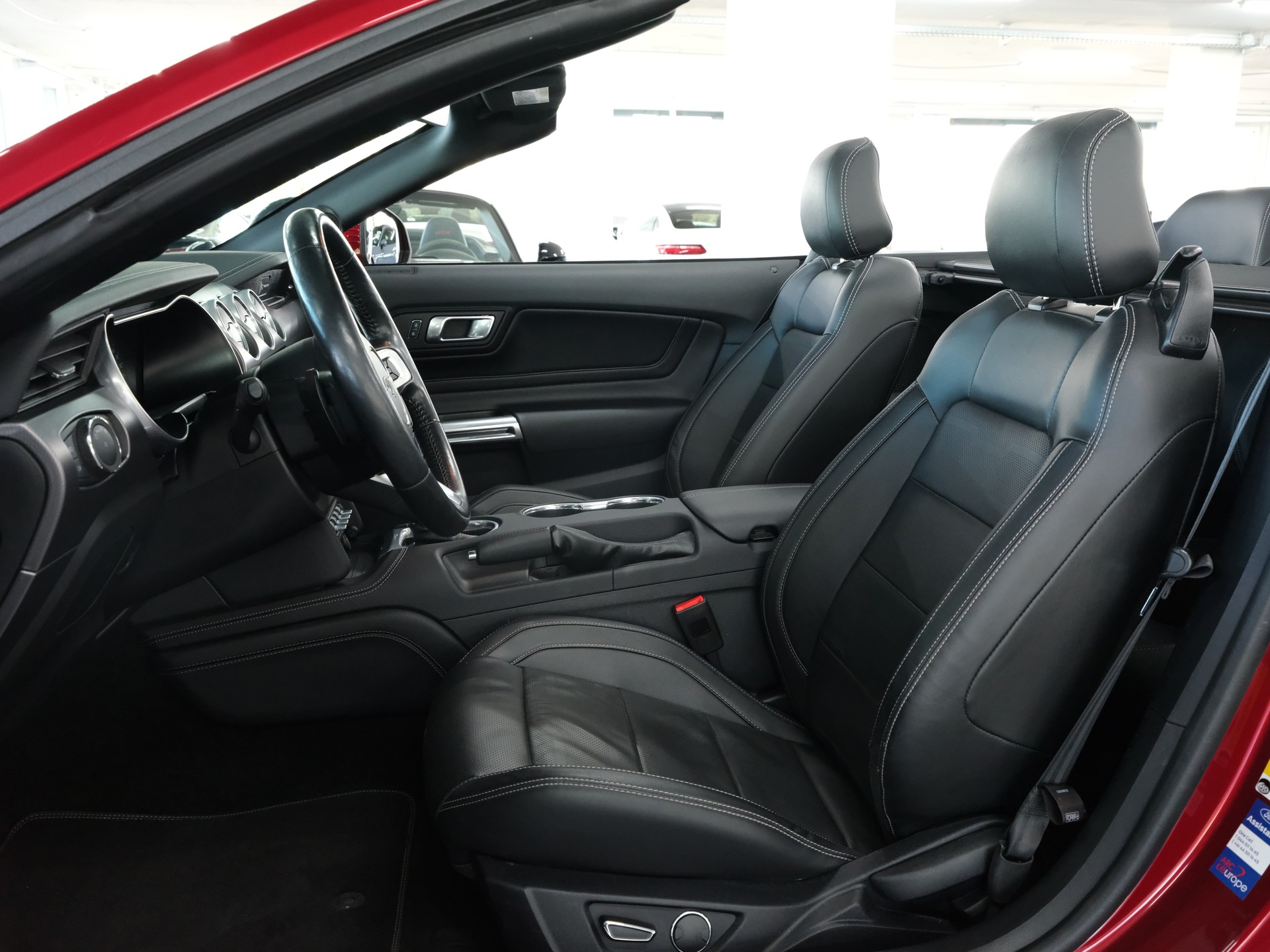 FORD Mustang Convertible 5.0 V8 GT Automat-image-15