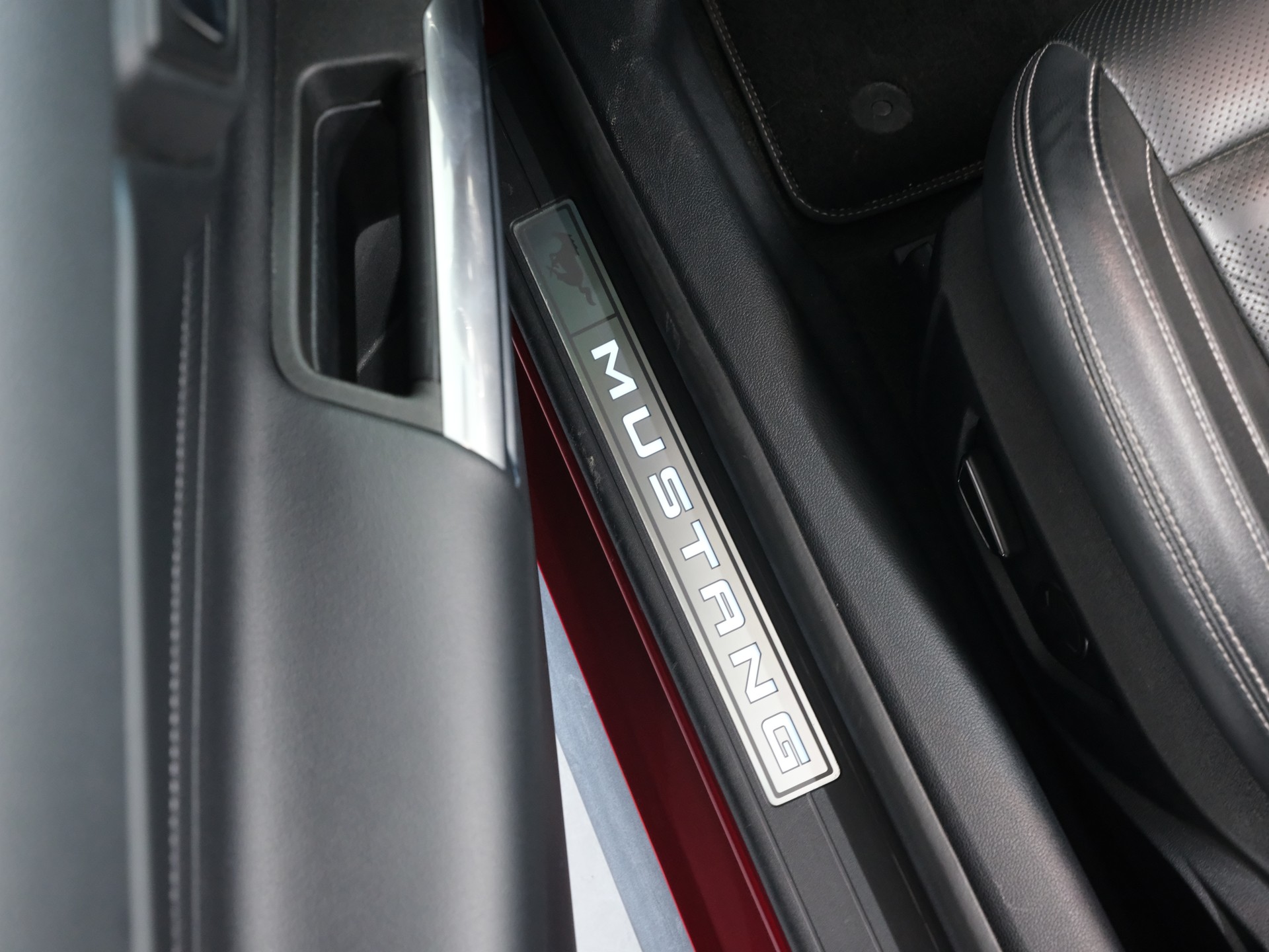 FORD Mustang Convertible 5.0 V8 GT Automat-image-16