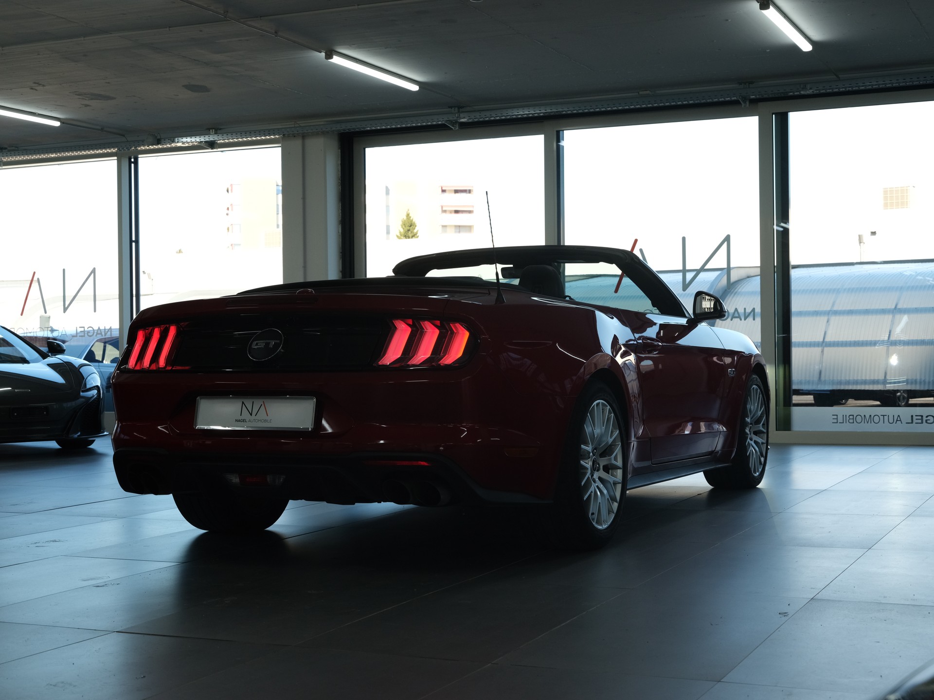 FORD Mustang Convertible 5.0 V8 GT Automat-image-8