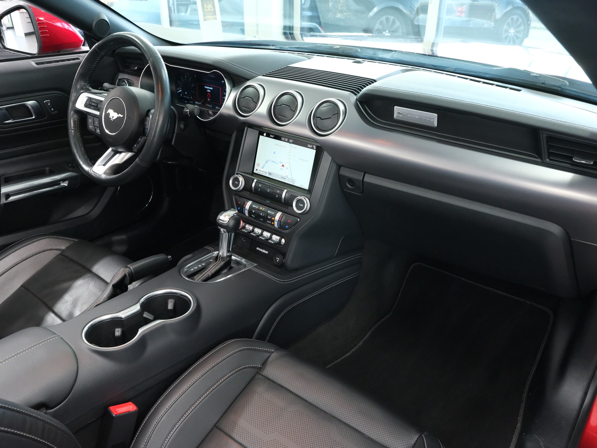 FORD Mustang Convertible 5.0 V8 GT Automat-image-22