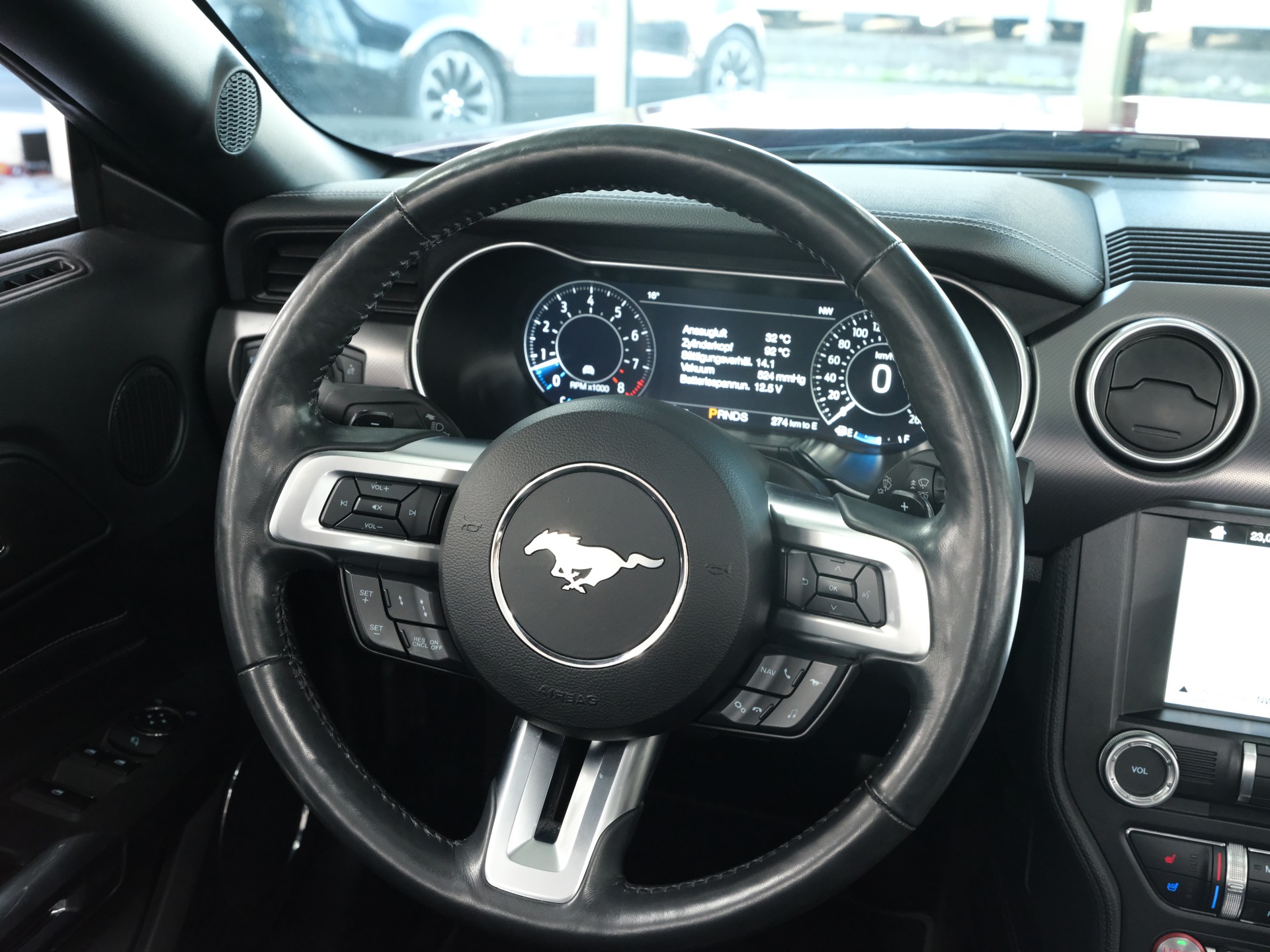 FORD Mustang Convertible 5.0 V8 GT Automat-image-28
