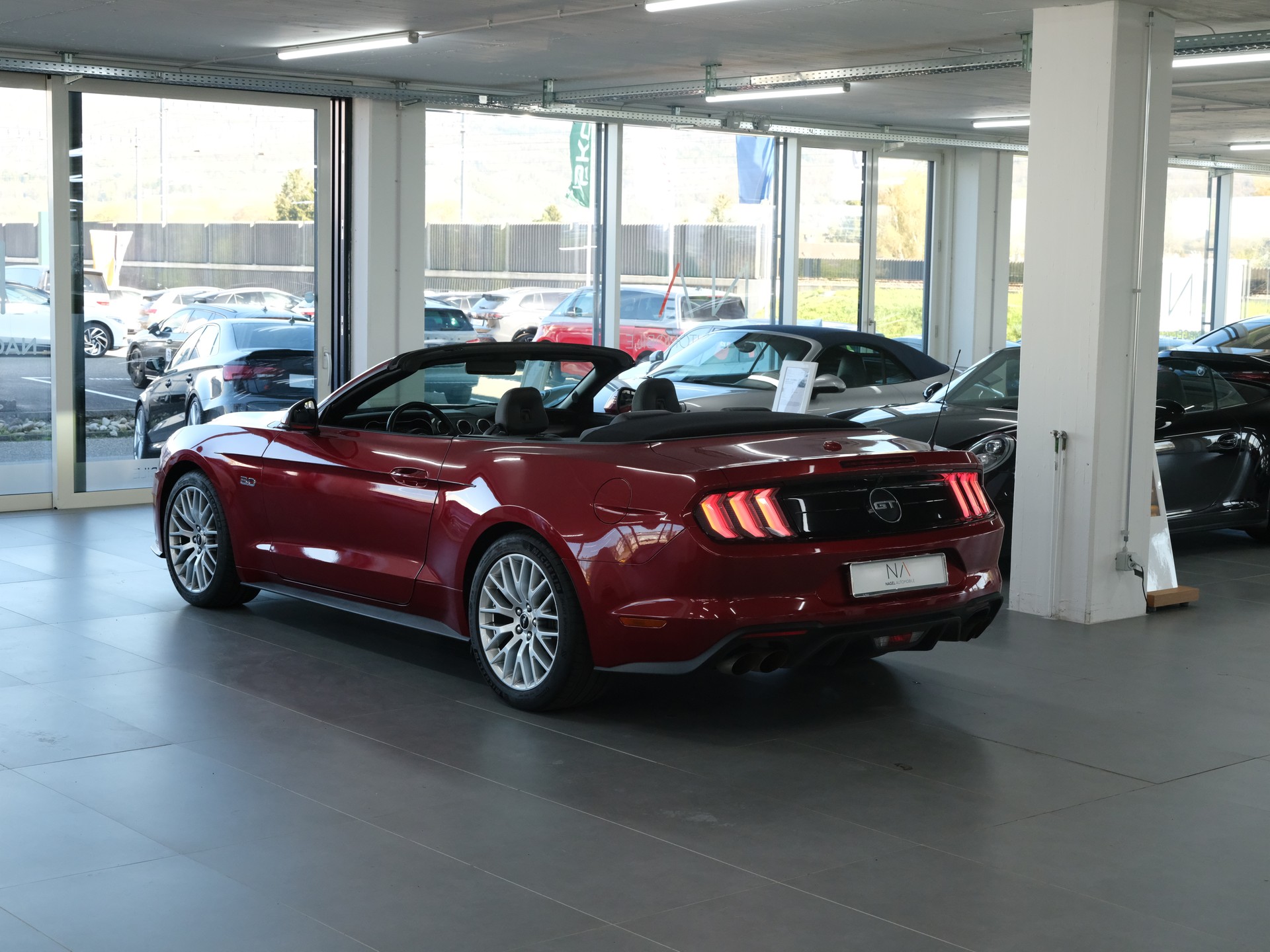 FORD Mustang Convertible 5.0 V8 GT Automat-image-9