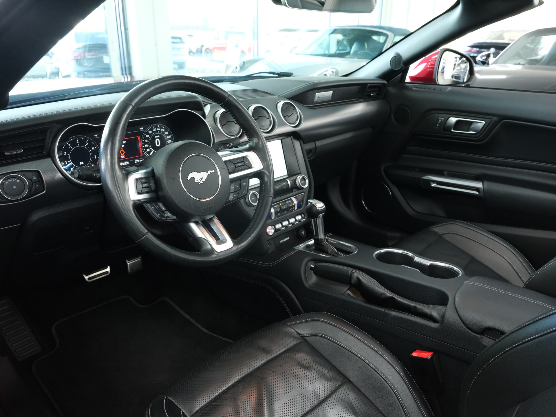 FORD Mustang Convertible 5.0 V8 GT Automat-image-14