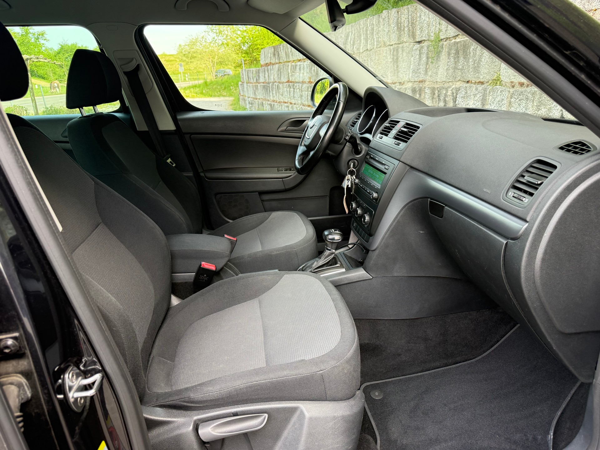 SKODA Yeti 1.2 TSI Active DSG-image-5