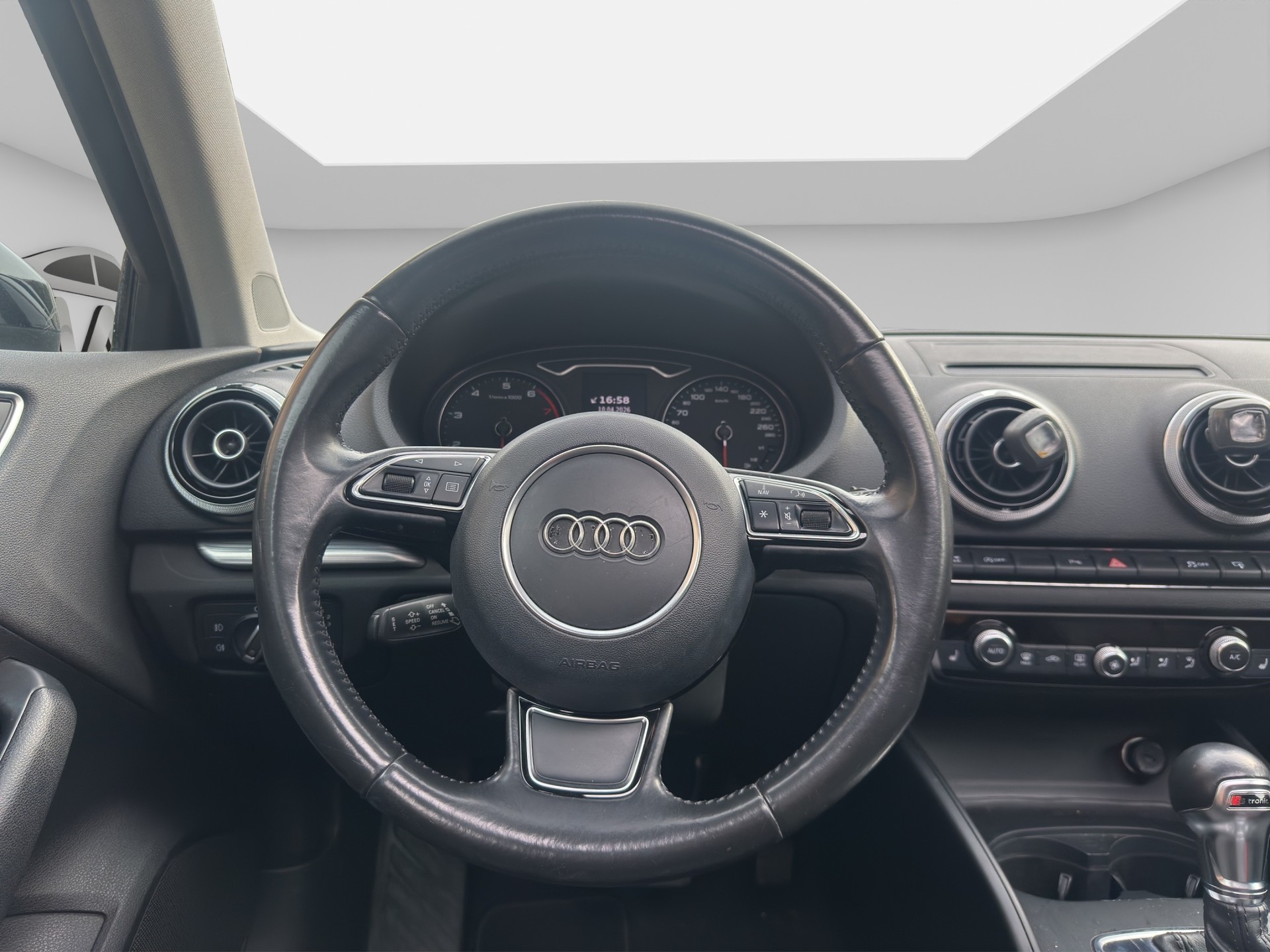 AUDI A3 Limousine 1.4 TFSI Attraction S-tronic-image-9