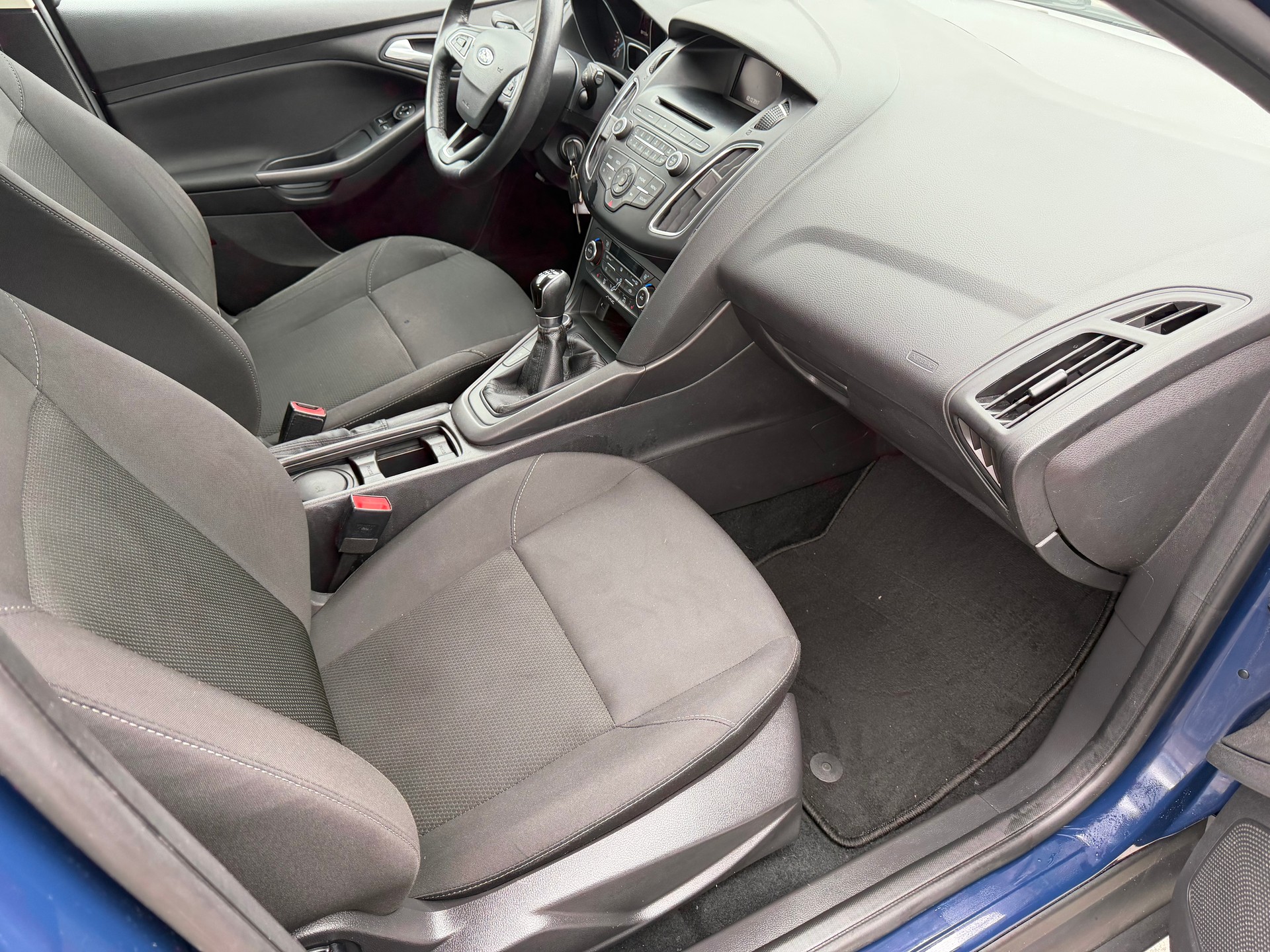 FORD Focus 1.0 SCTi Trend-image-12