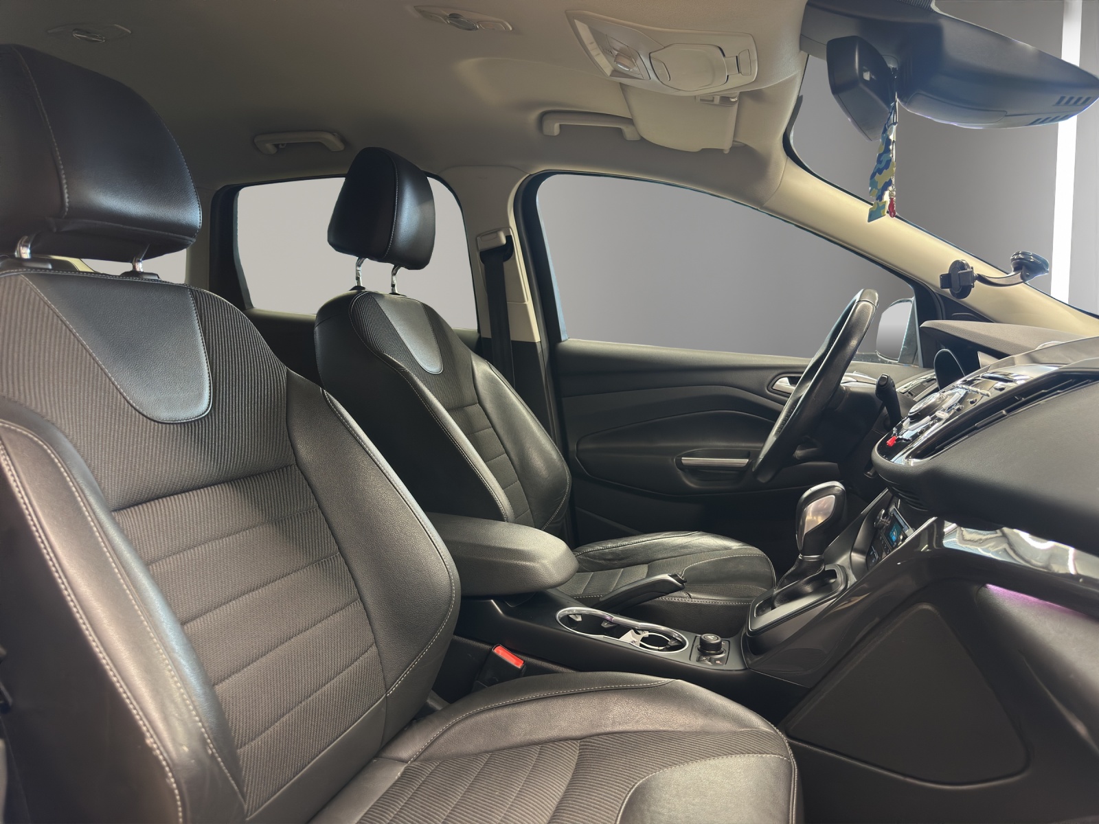 FORD Kuga 2.0 TDCi Titanium 4WD PowerShift-image-12