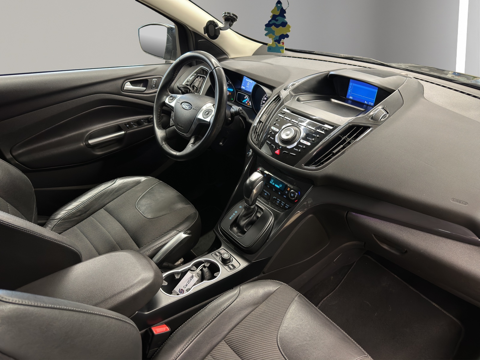 FORD Kuga 2.0 TDCi Titanium 4WD PowerShift-image-13