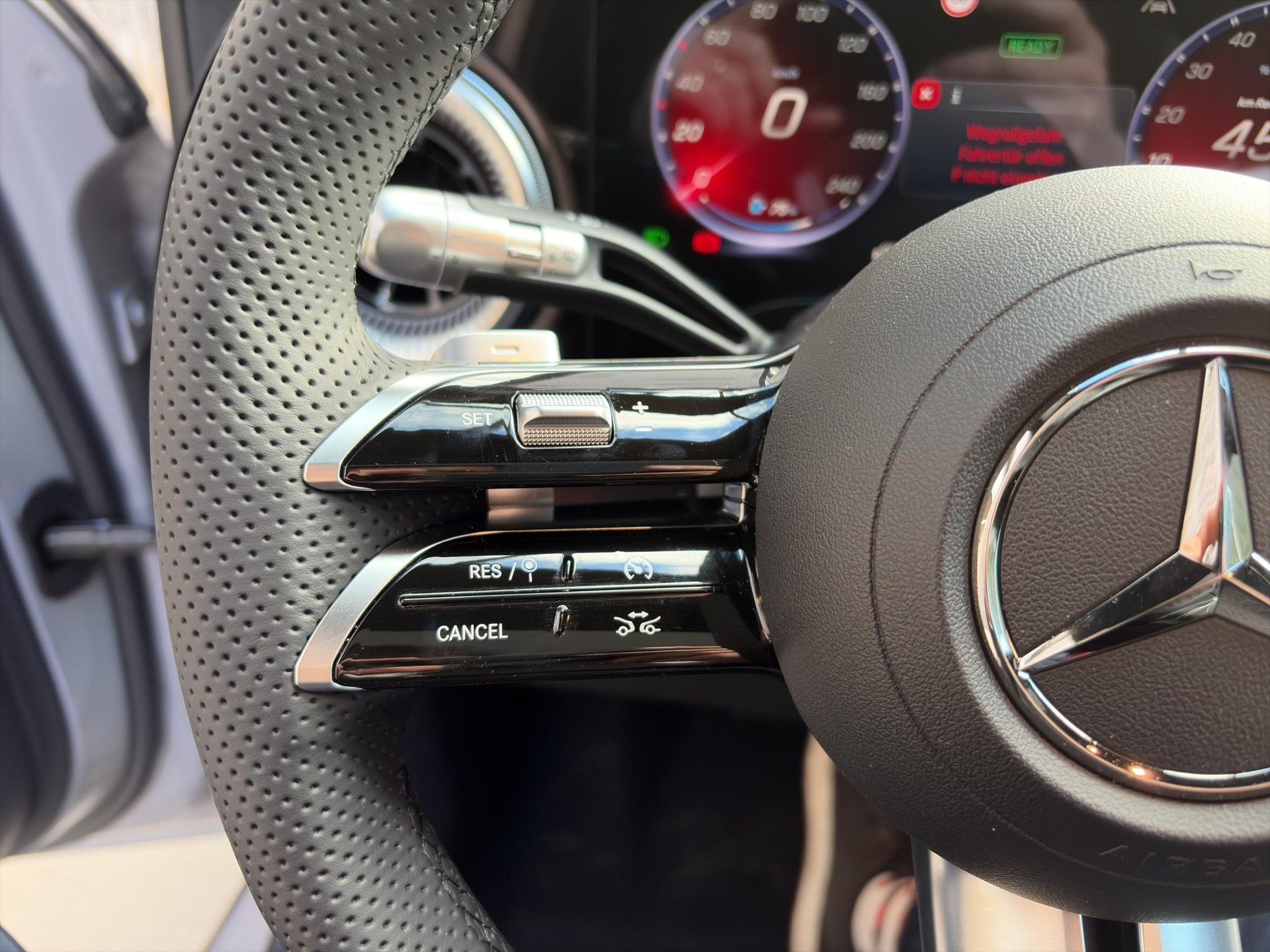 MERCEDES-BENZ GLC 400 4matic-image-14