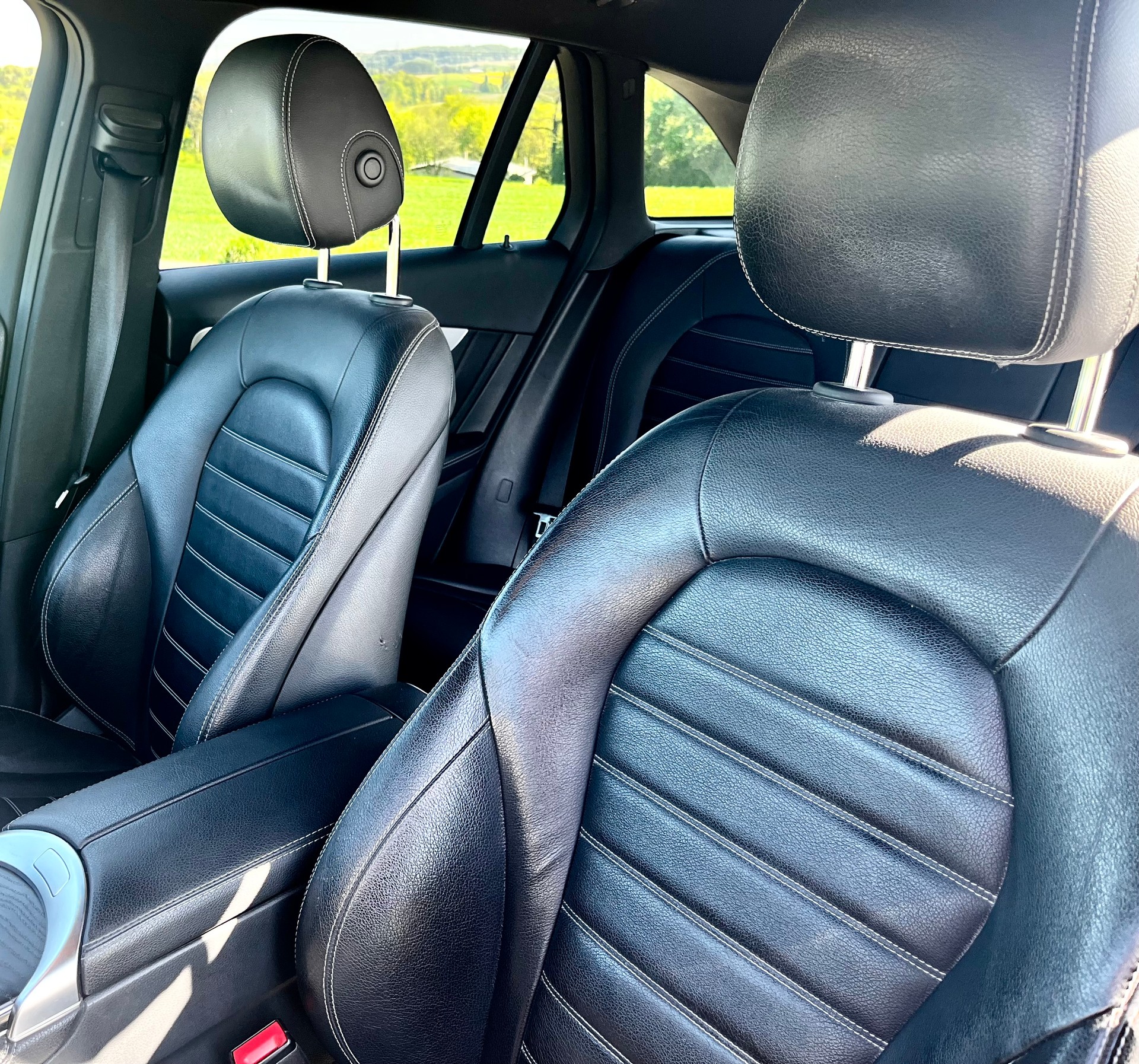 MERCEDES-BENZ GLC 200 AMG Line 4Matic 9G-Tronic-image-8