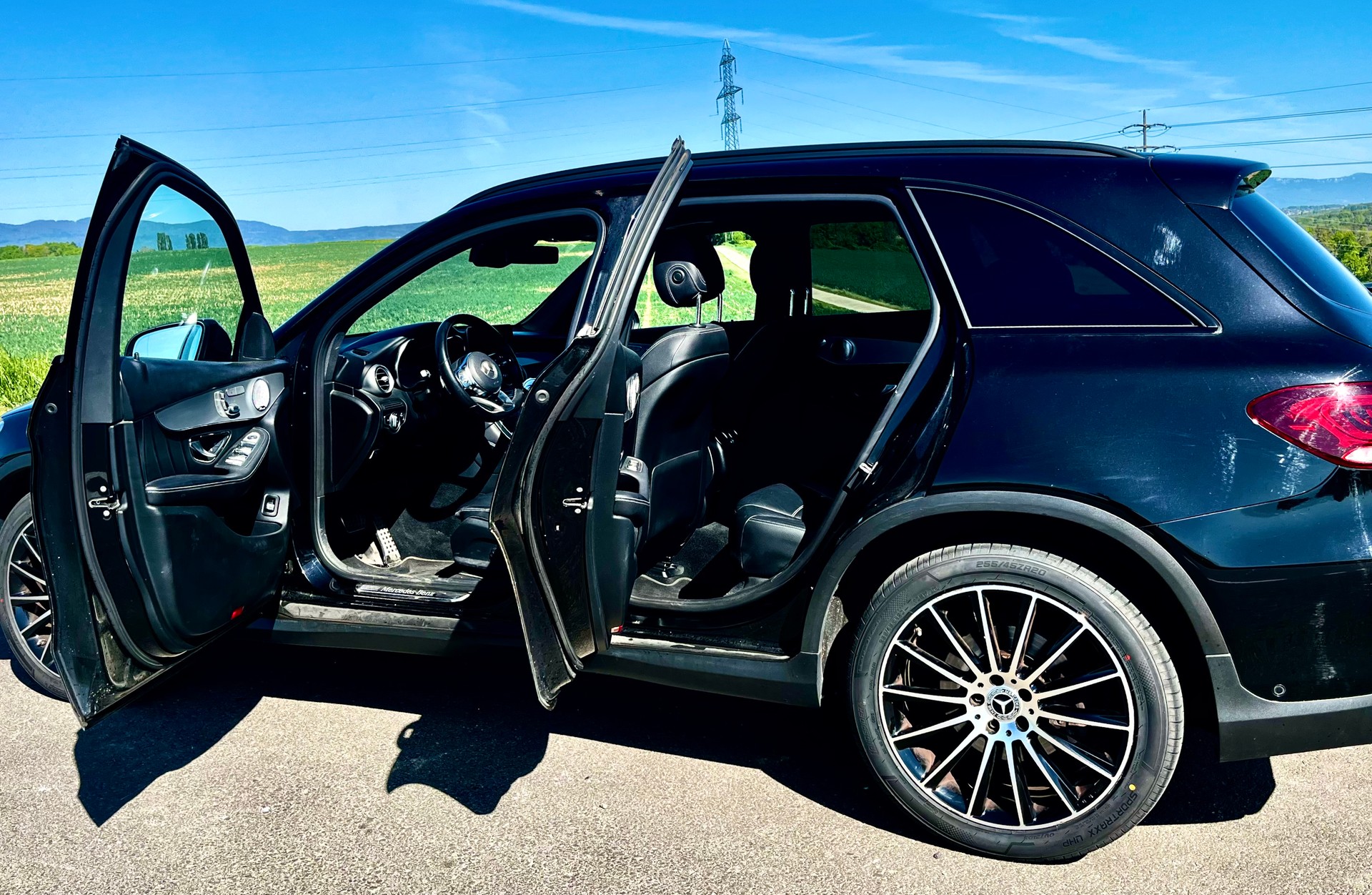 MERCEDES-BENZ GLC 200 AMG Line 4Matic 9G-Tronic-image-6