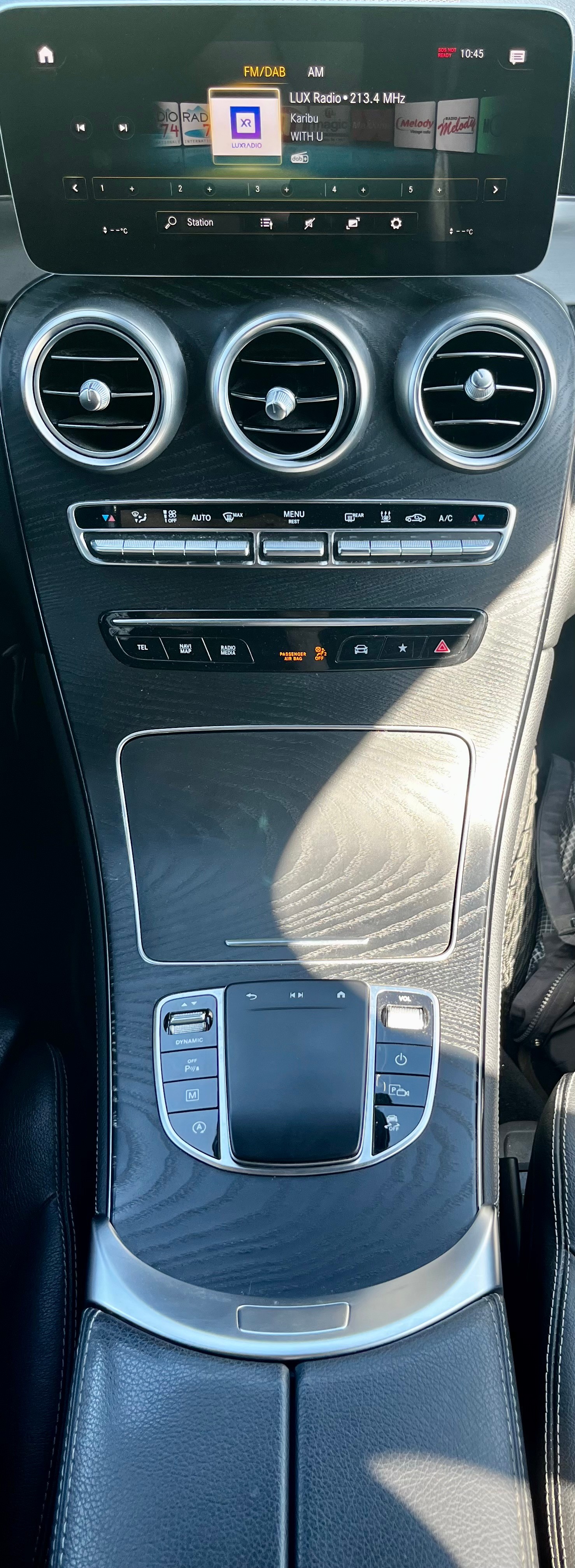 MERCEDES-BENZ GLC 200 AMG Line 4Matic 9G-Tronic-image-12