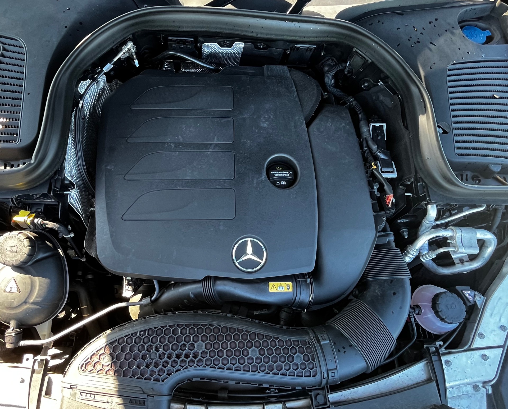 MERCEDES-BENZ GLC 200 AMG Line 4Matic 9G-Tronic-image-21