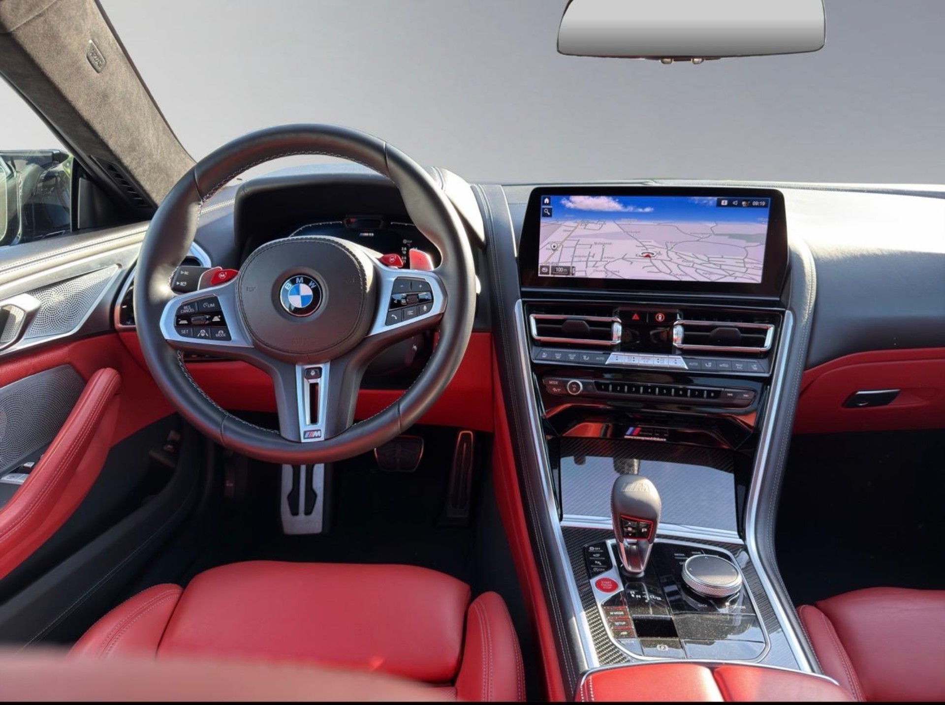 BMW M8 xDrive M Competition Steptronic-image-10
