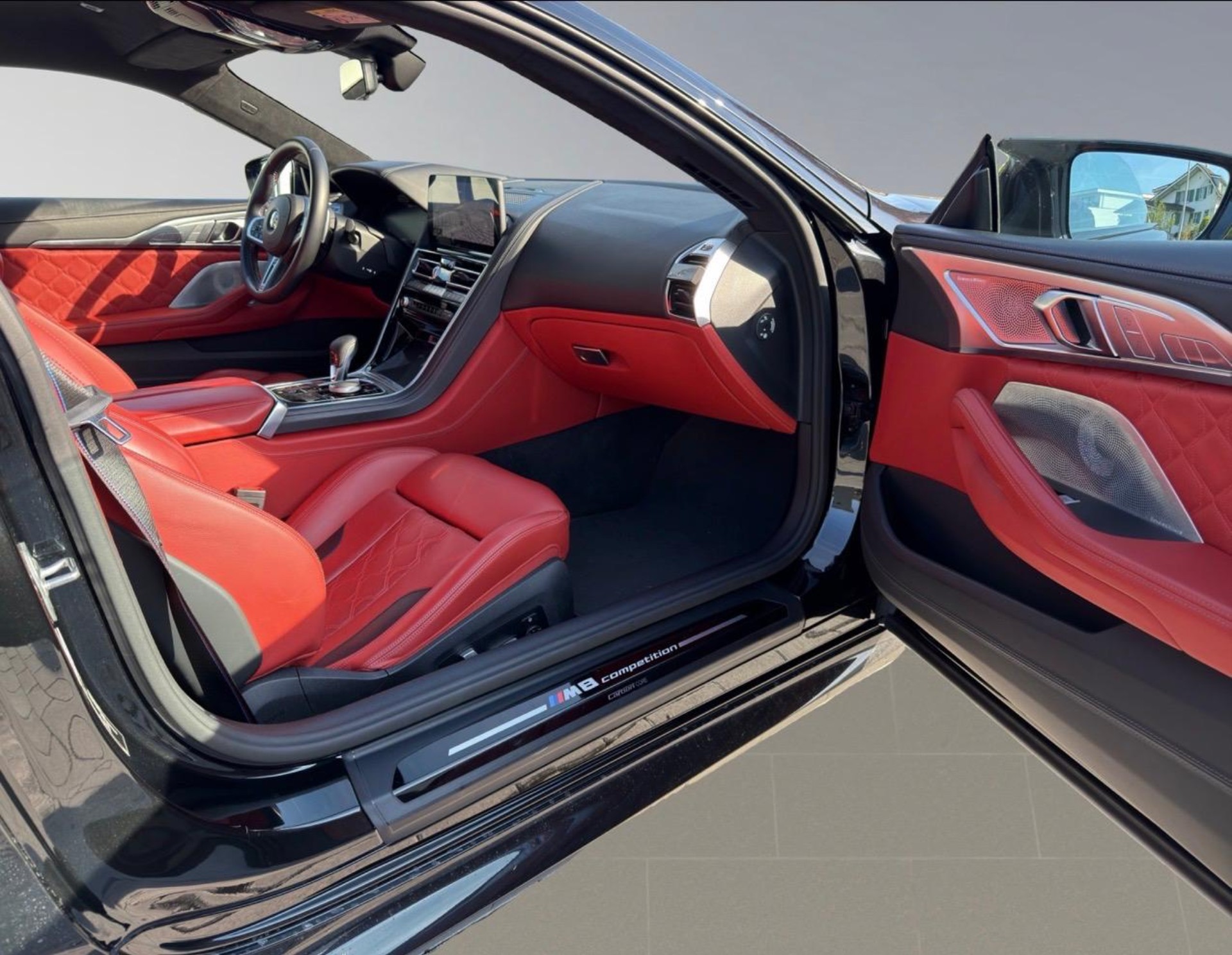 BMW M8 xDrive M Competition Steptronic-image-13
