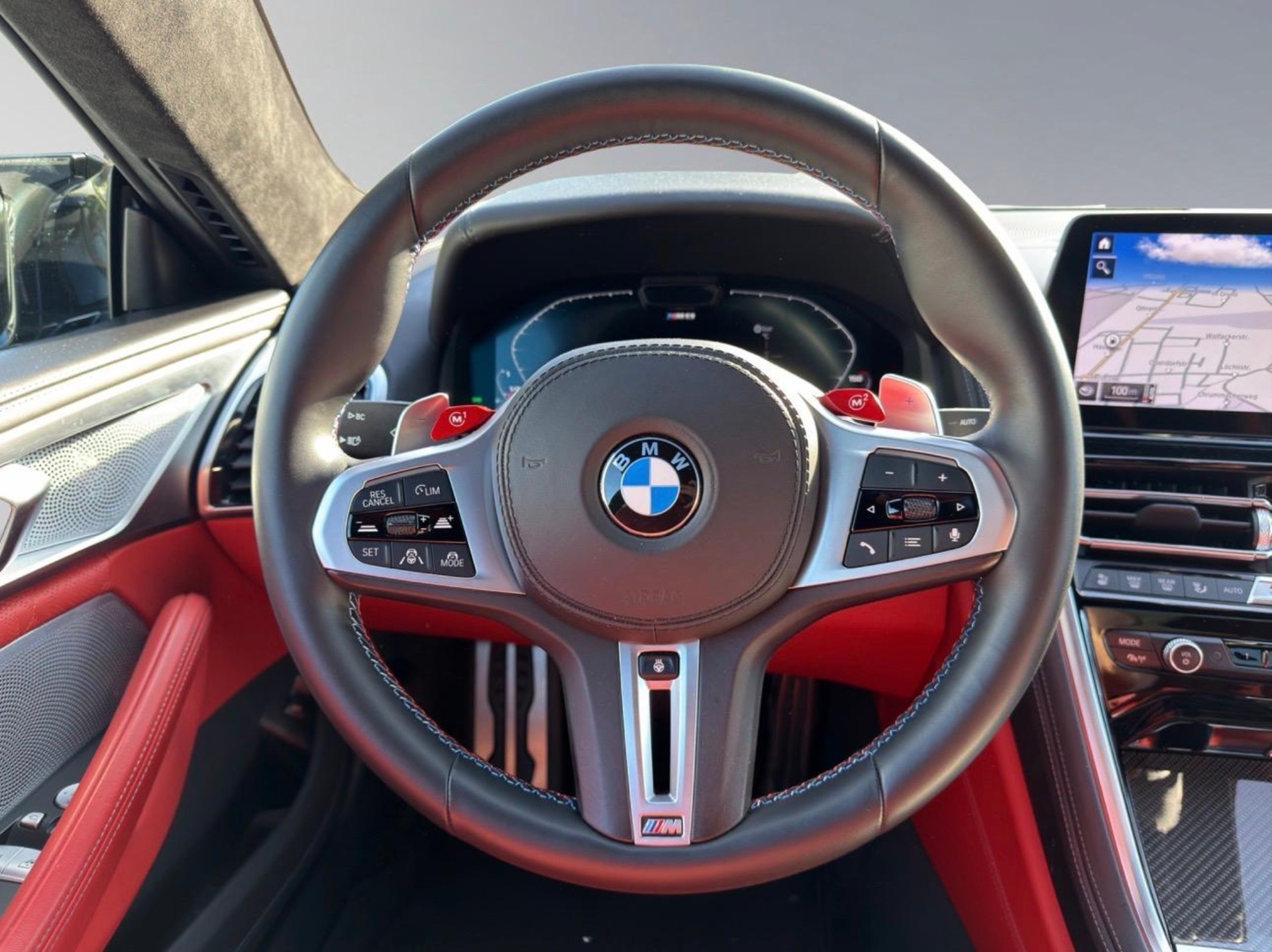 BMW M8 xDrive M Competition Steptronic-image-9