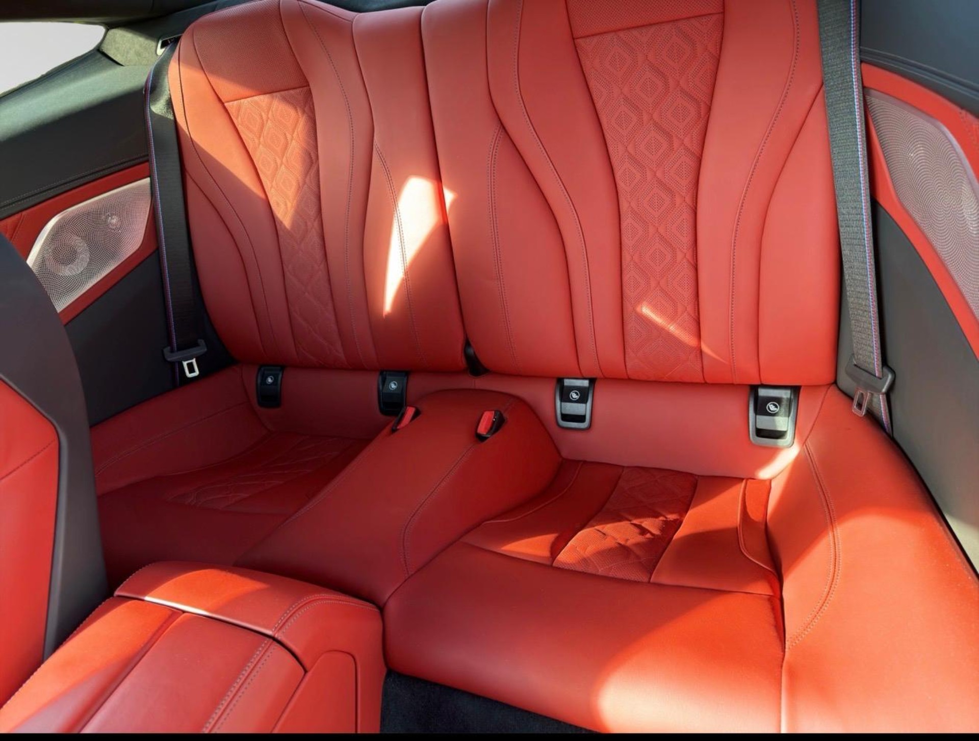 BMW M8 xDrive M Competition Steptronic-image-12