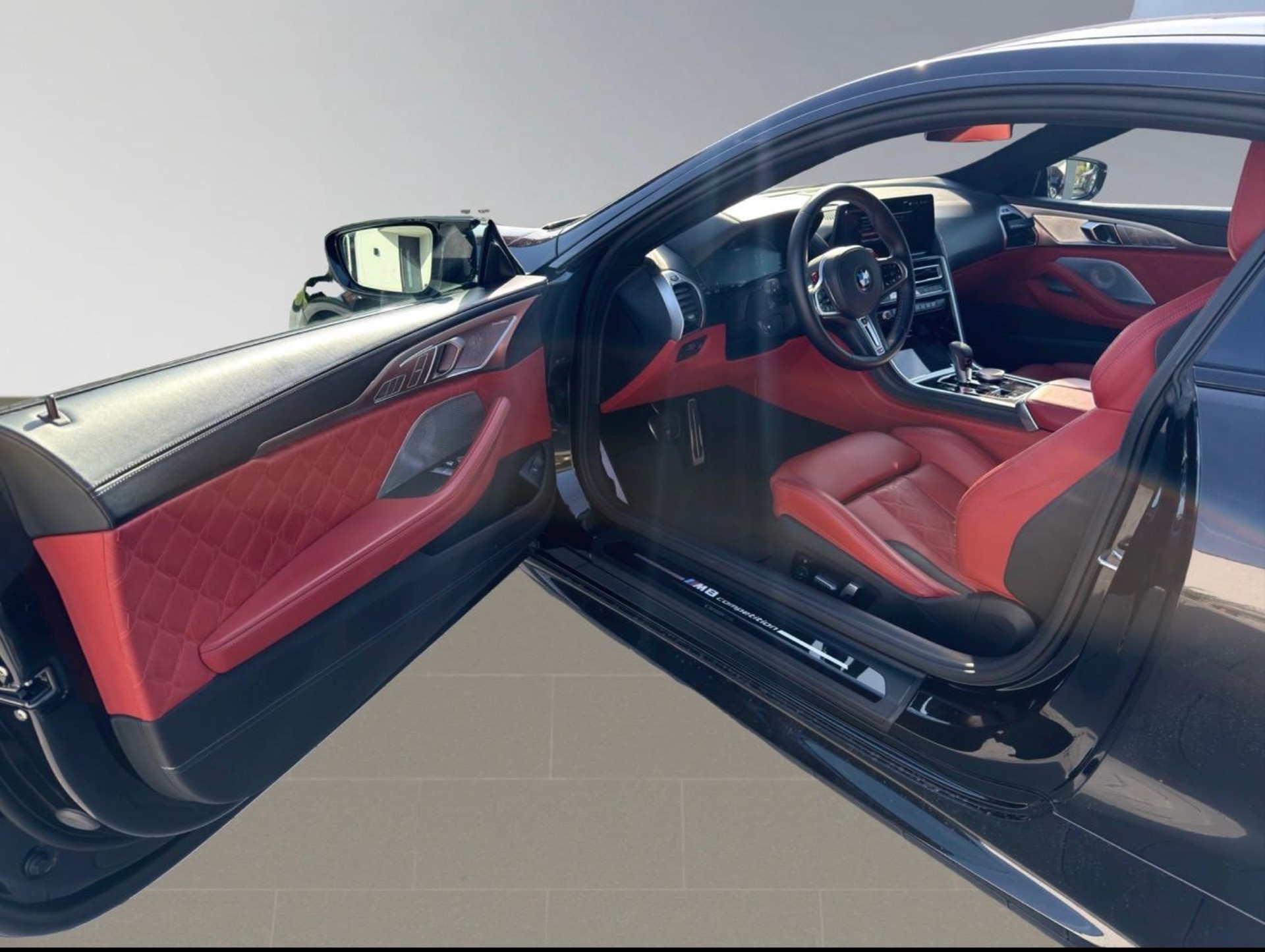BMW M8 xDrive M Competition Steptronic-image-5