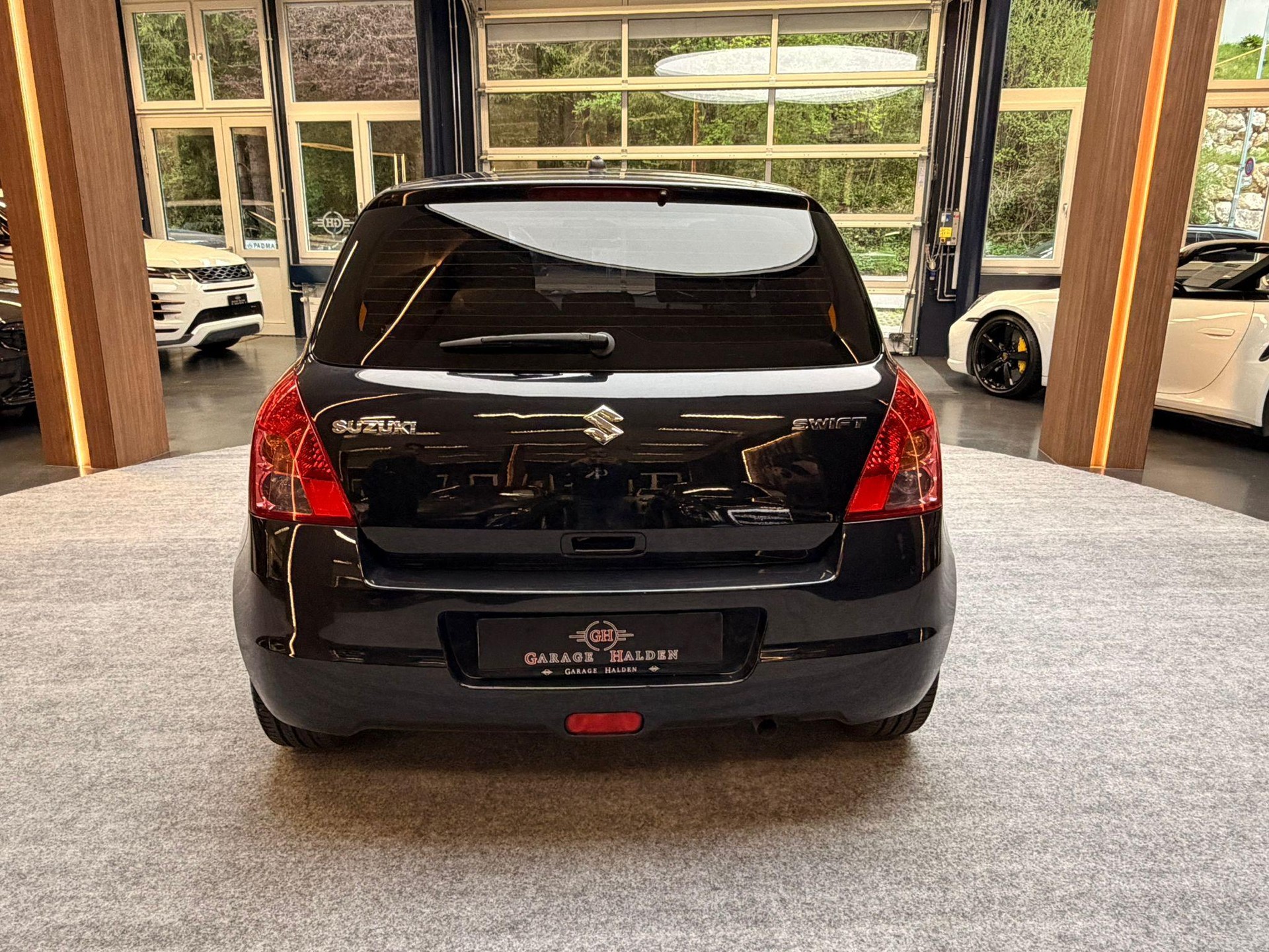 SUZUKI Swift 1.3 GL-image-6