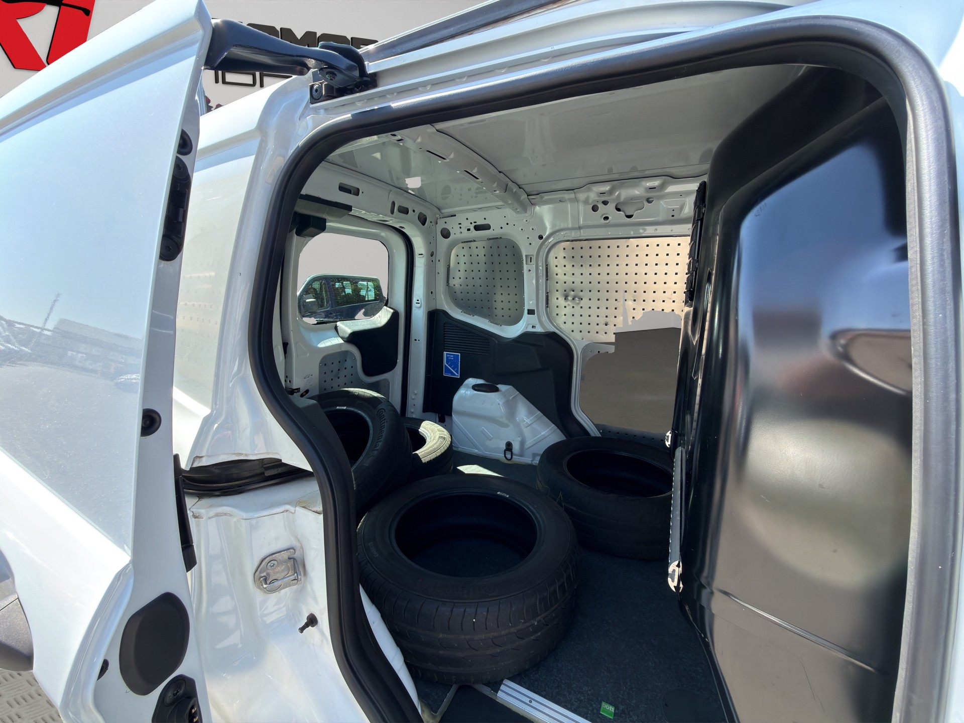 FORD Transit Courier Van 1.5 TDCi Trend-image-10