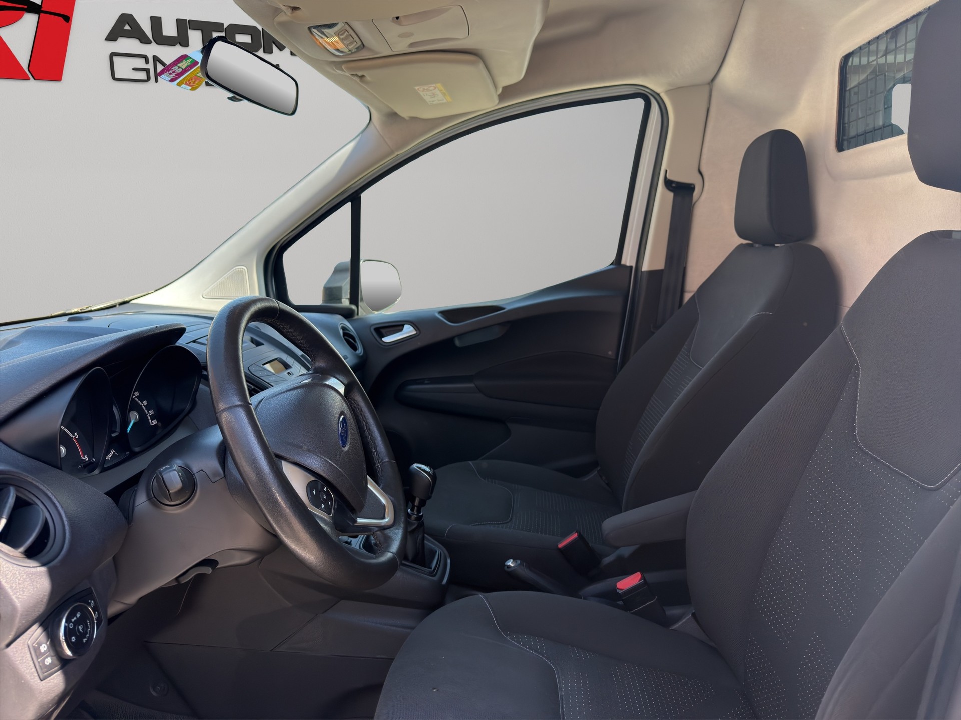FORD Transit Courier Van 1.5 TDCi Trend-image-8