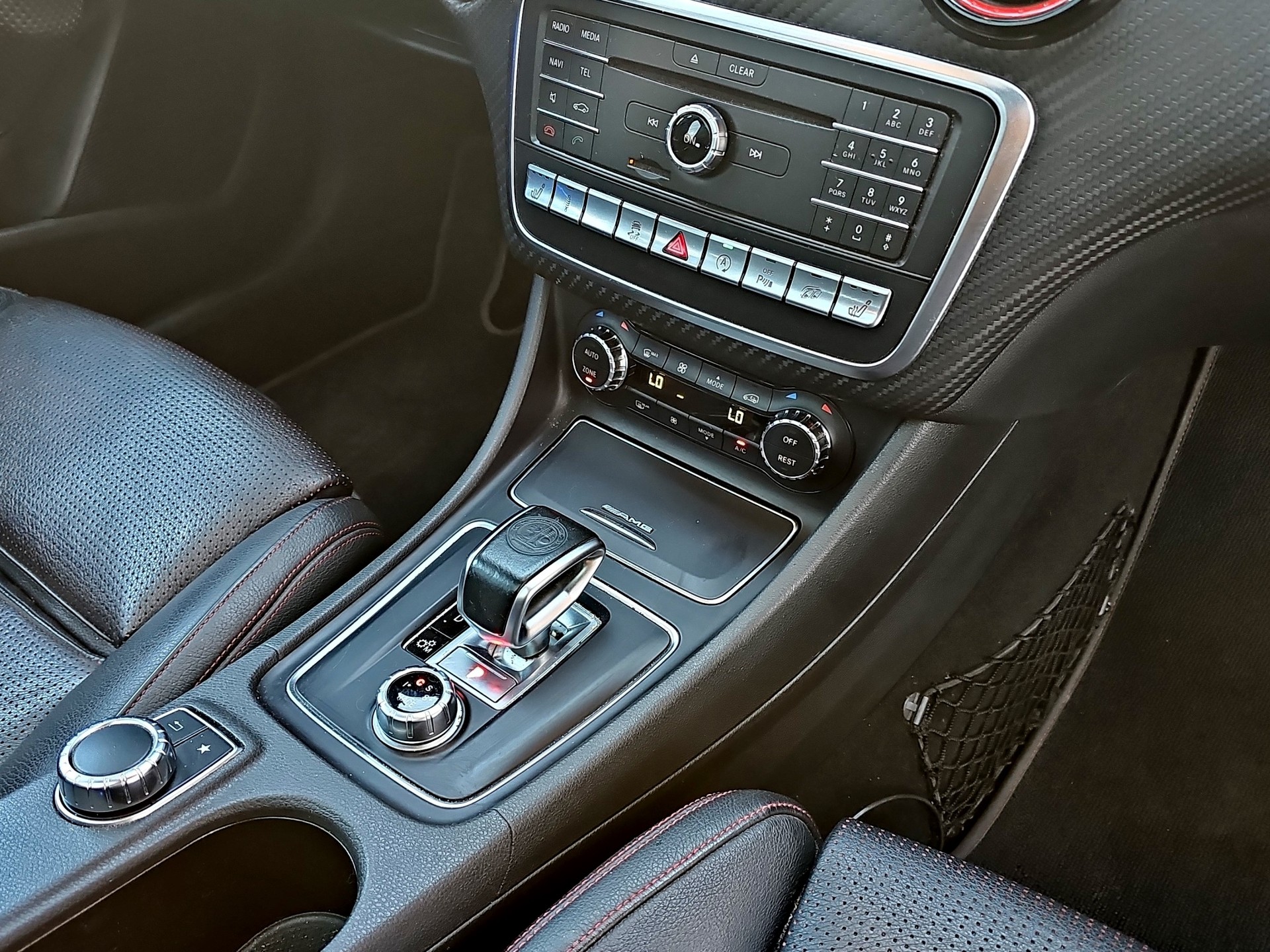 MERCEDES-BENZ A 45 AMG 4Matic Speedshift 7G-DCT-image-24