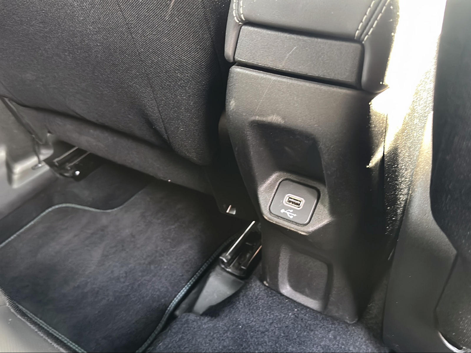 JEEP Renegade 1.5 MHEV Upland Plus-image-16