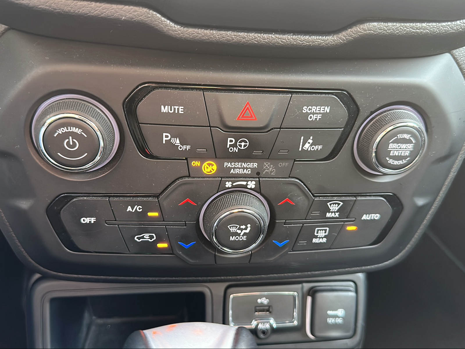 JEEP Renegade 1.5 MHEV Upland Plus-image-18