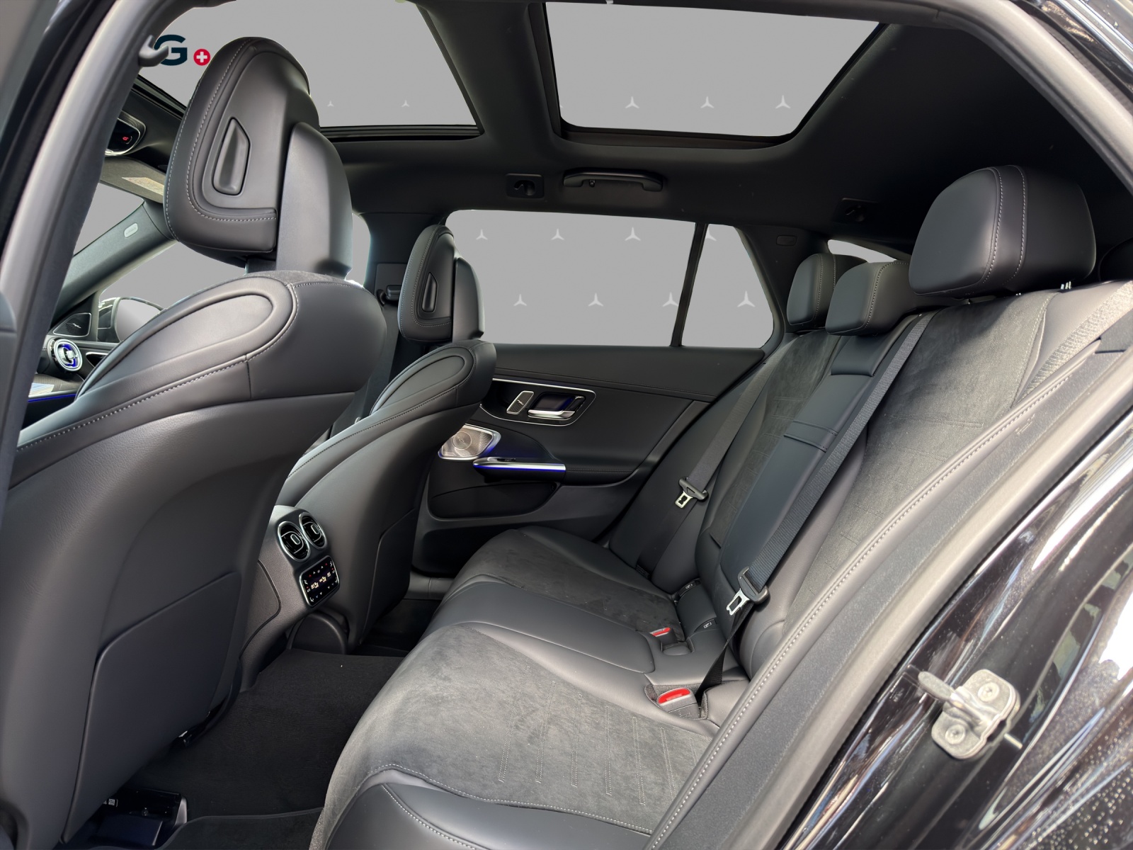 MERCEDES-BENZ C 220 d T 4 Matic Swiss Star-image-13