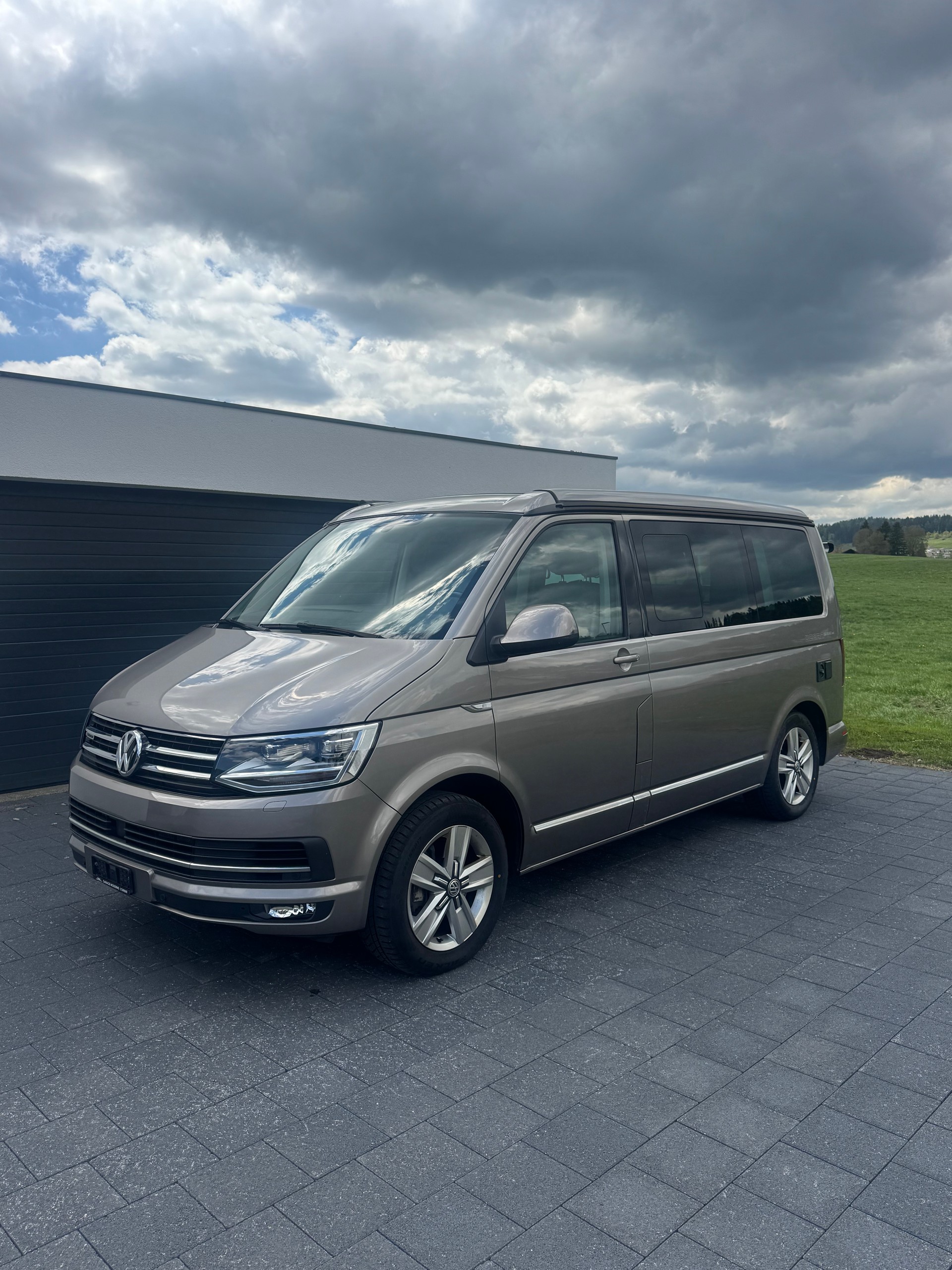 VW T6 California 2.0 Bi-TDI Ocean GREY 4Motion DSG