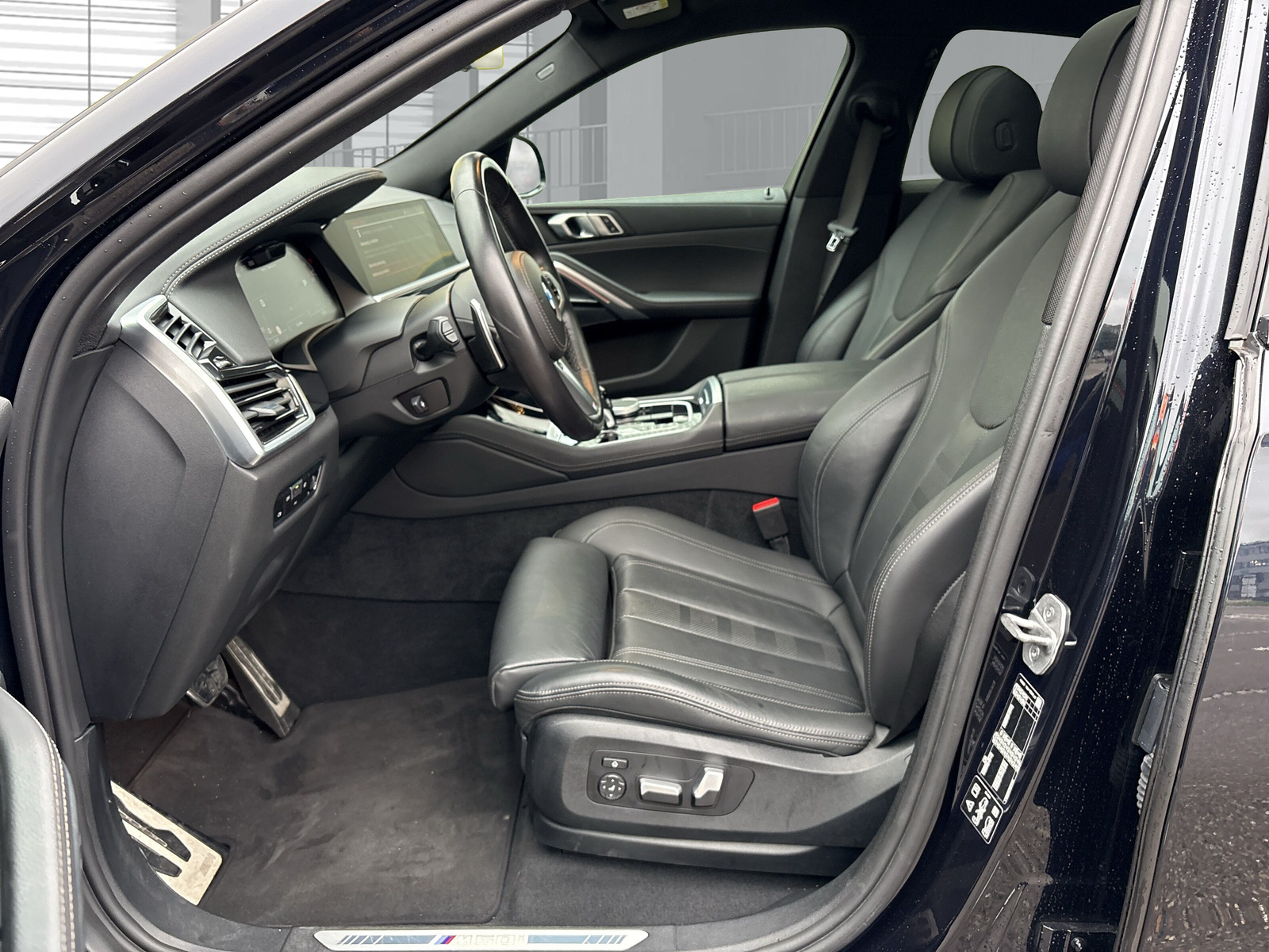 BMW X6 M50i Steptronic M Sport-image-23