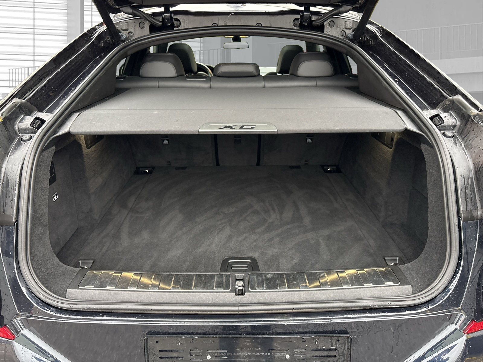 BMW X6 M50i Steptronic M Sport-image-22