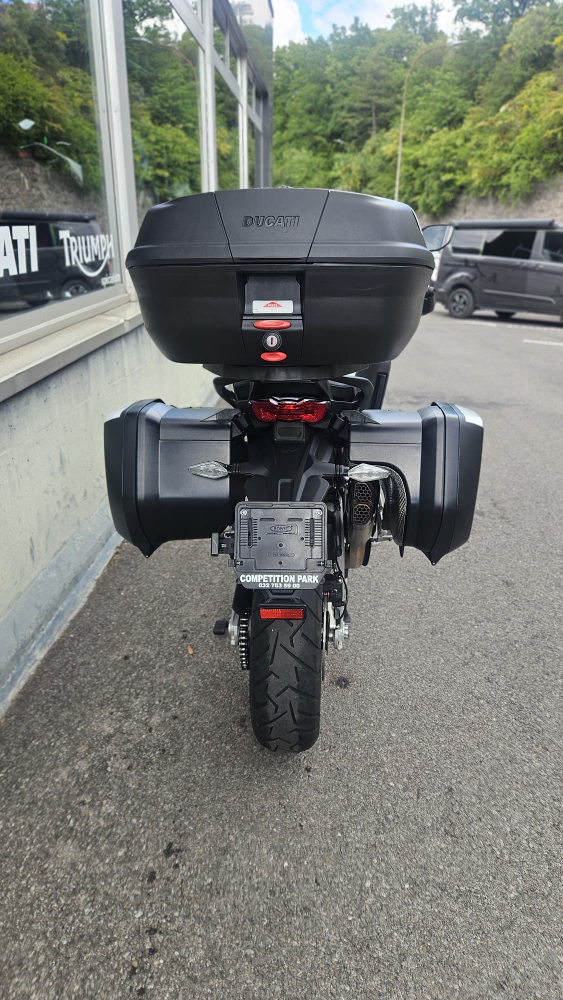 DUCATI Multistrada V4 S Travel & Radar-showroom-element-2