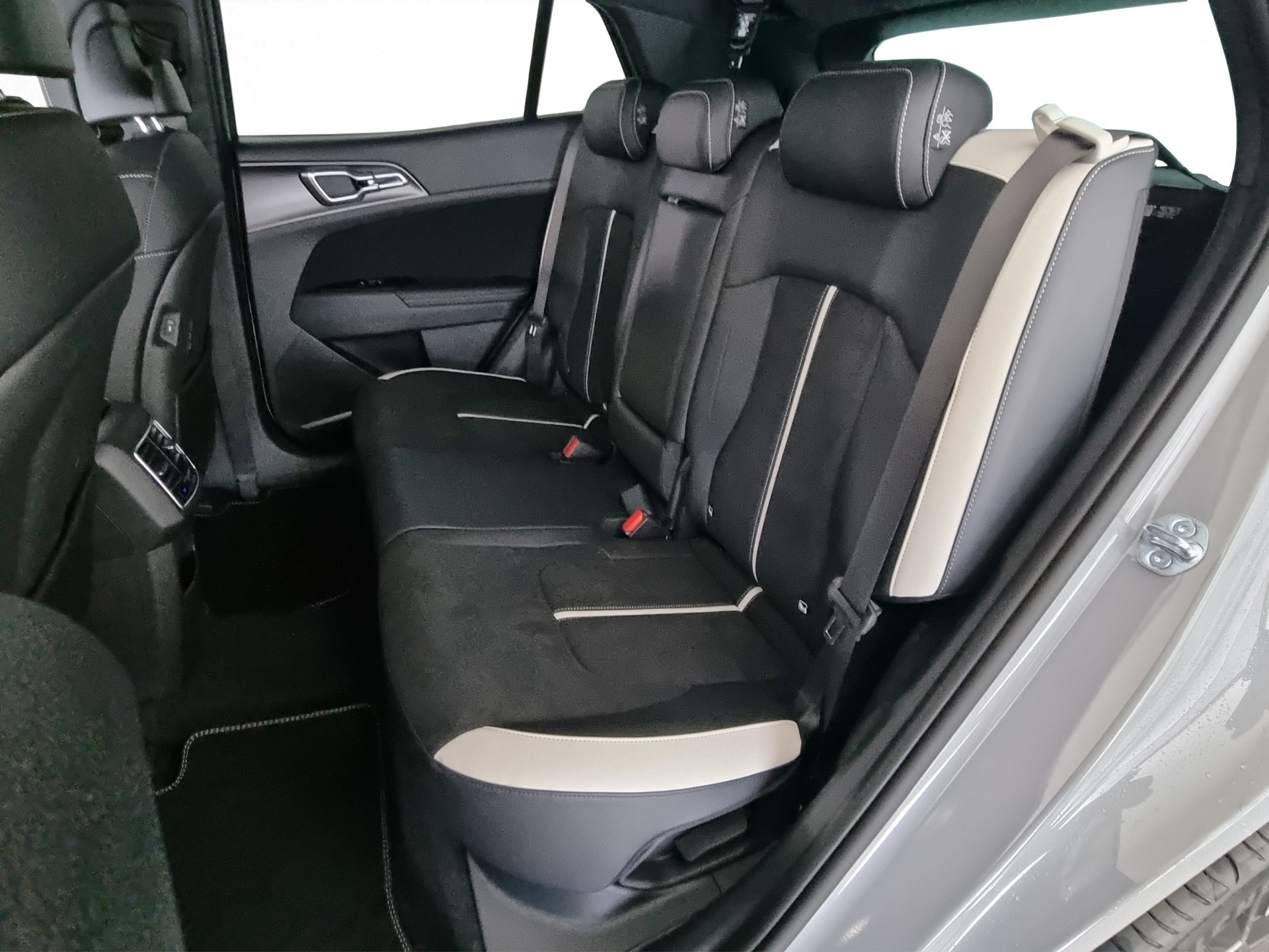 KIA Sportage 1.6 T-GDi PHEV AWD GT-Line-image-6