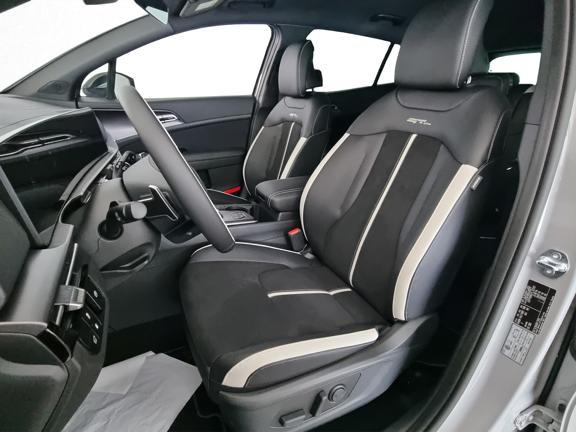 KIA Sportage 1.6 T-GDi PHEV AWD GT-Line-image-5