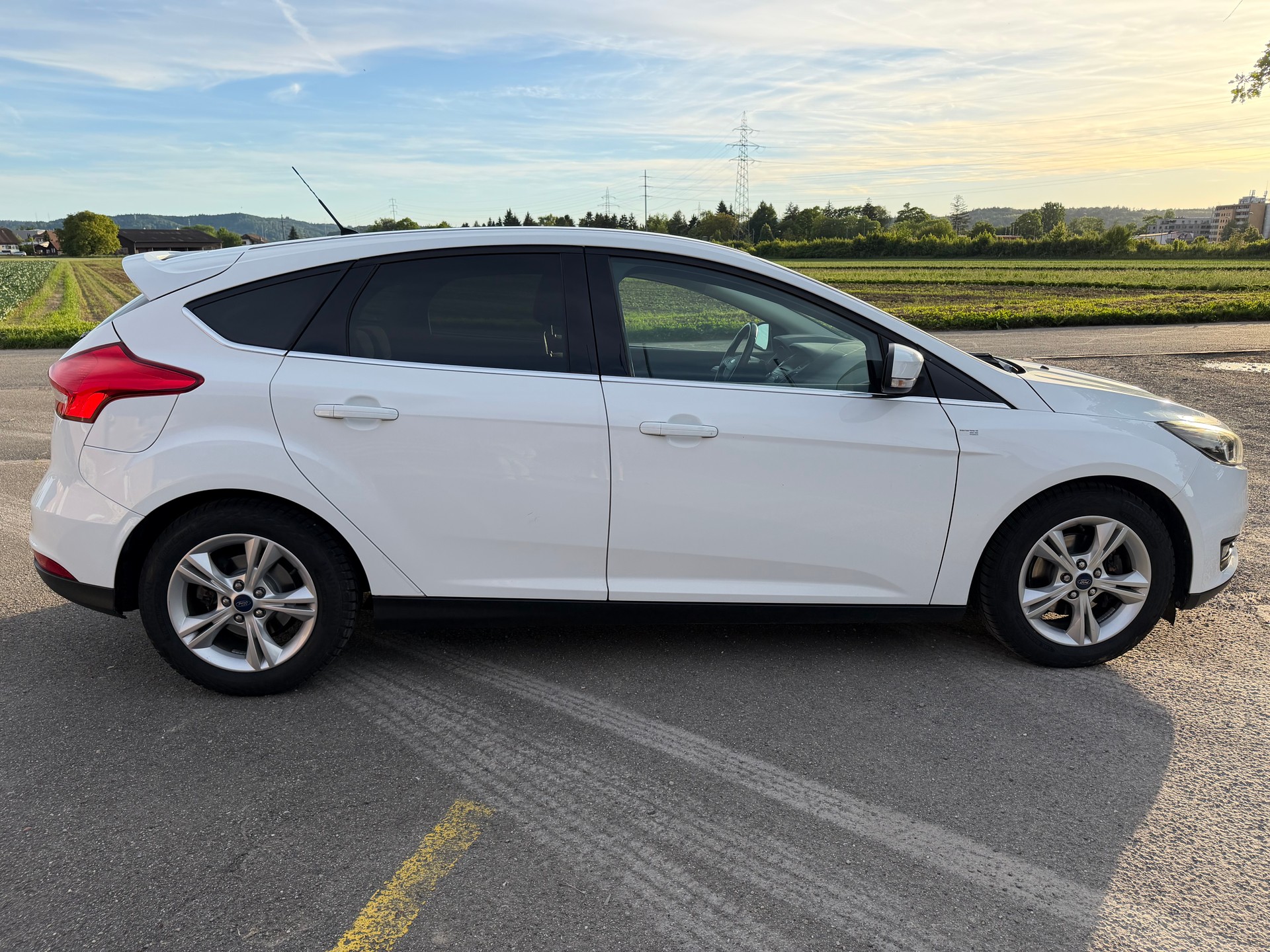 FORD Focus 1.0 SCTi Trend-image-7