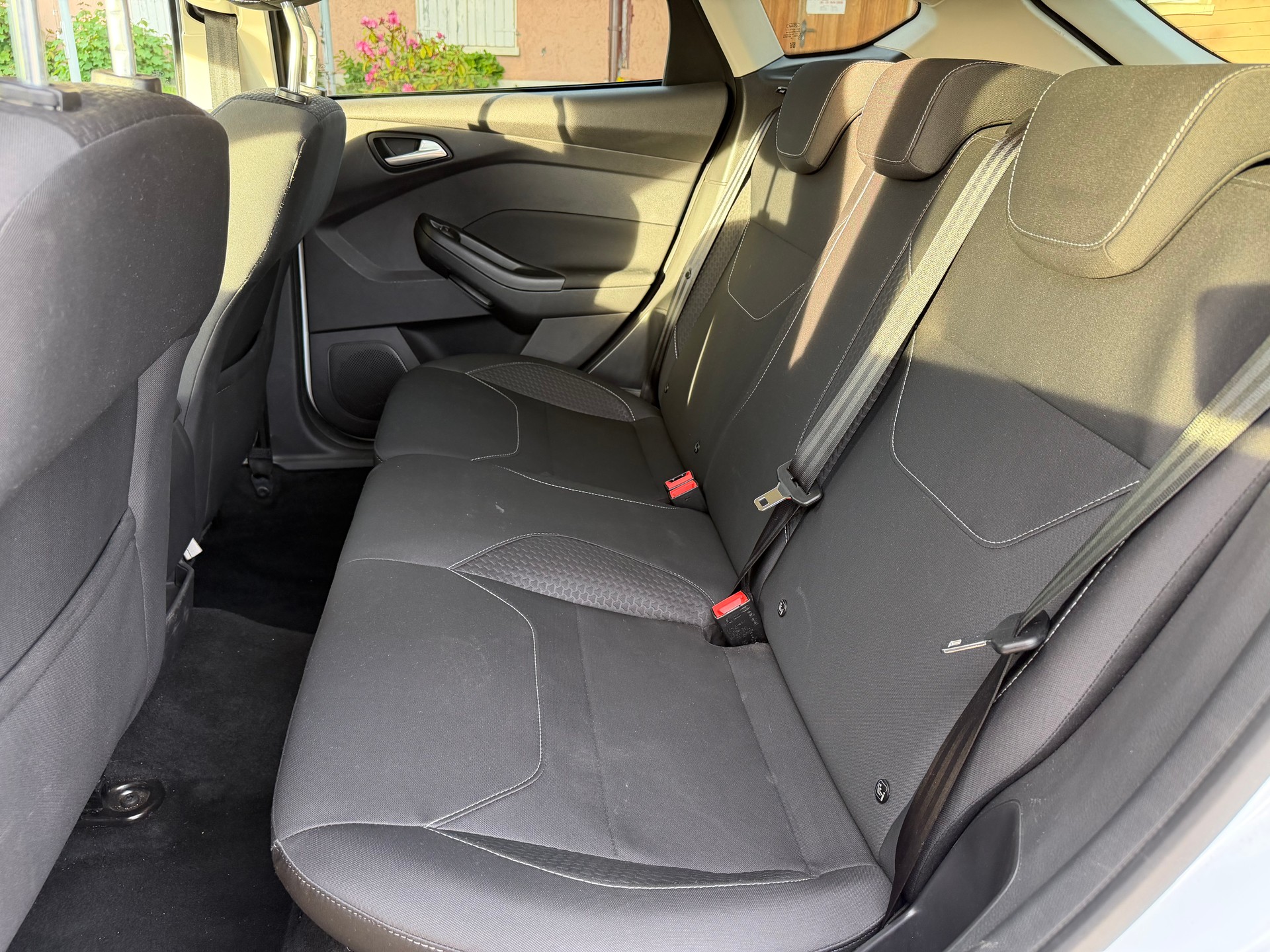 FORD Focus 1.0 SCTi Trend-image-11