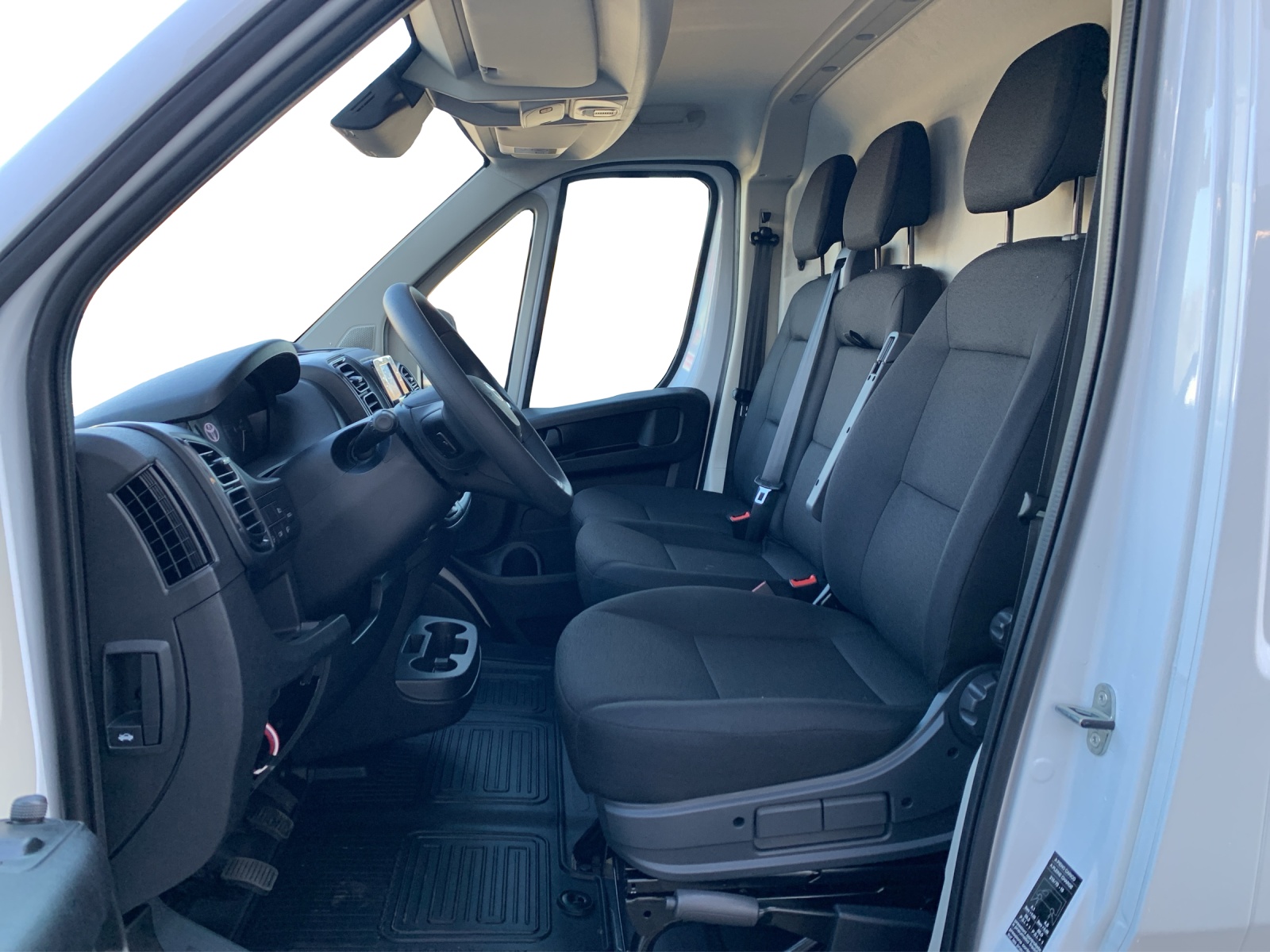 TOYOTA PROACE MAX Van 3.5 L2H2 2.2 D Active-image-4
