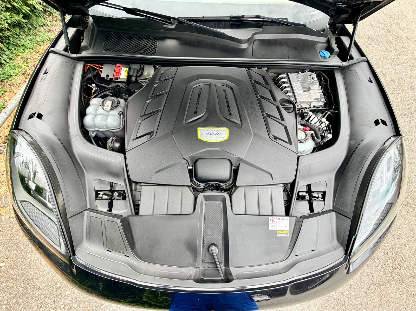 PORSCHE 4.0 V8 Turbo S E-Hybrid Coupé-image-13
