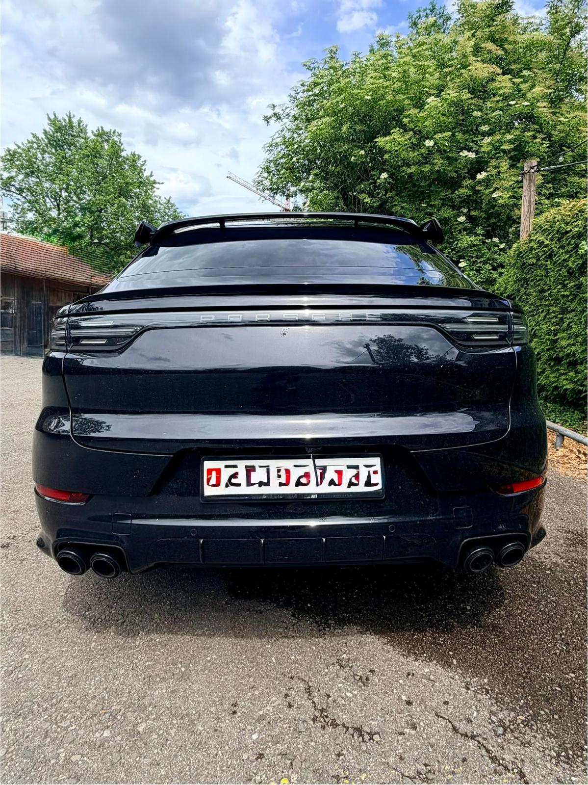 PORSCHE 4.0 V8 Turbo S E-Hybrid Coupé-image-5
