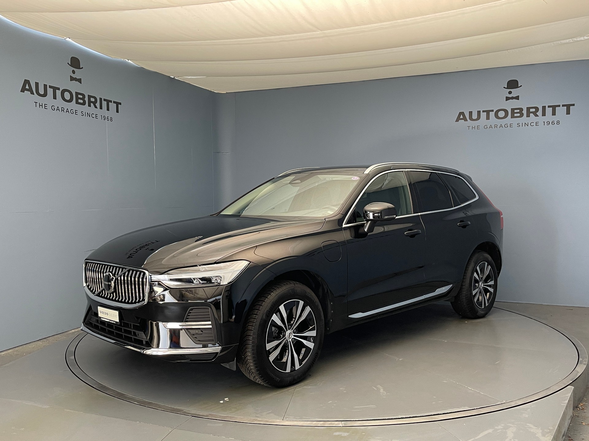 VOLVO XC60 2.0 T6 TE Core eAWD-image-0