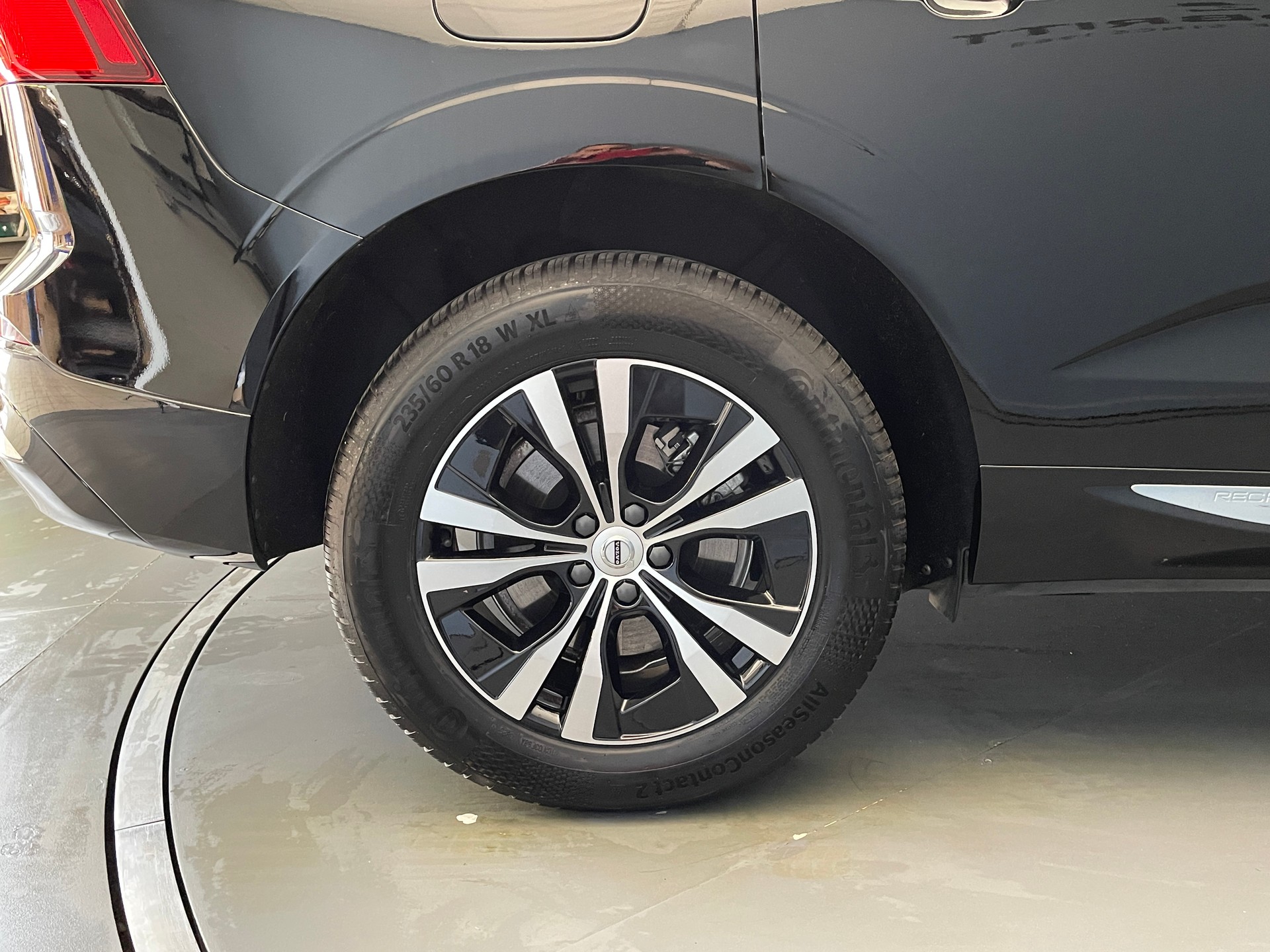 VOLVO XC60 2.0 T6 TE Core eAWD-image-3