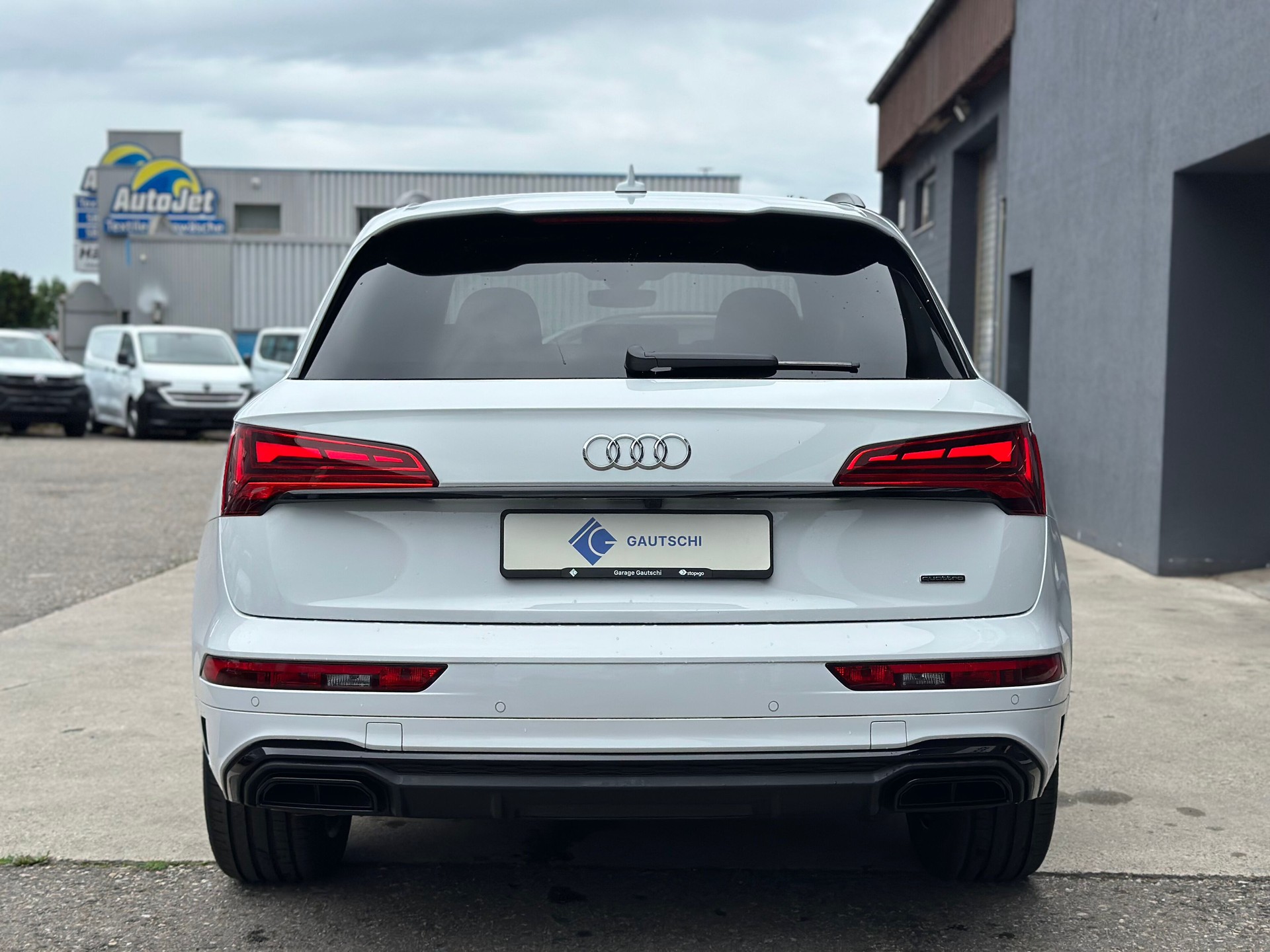 AUDI Q5 40 TDI S-line quattro S-tronic-image-3