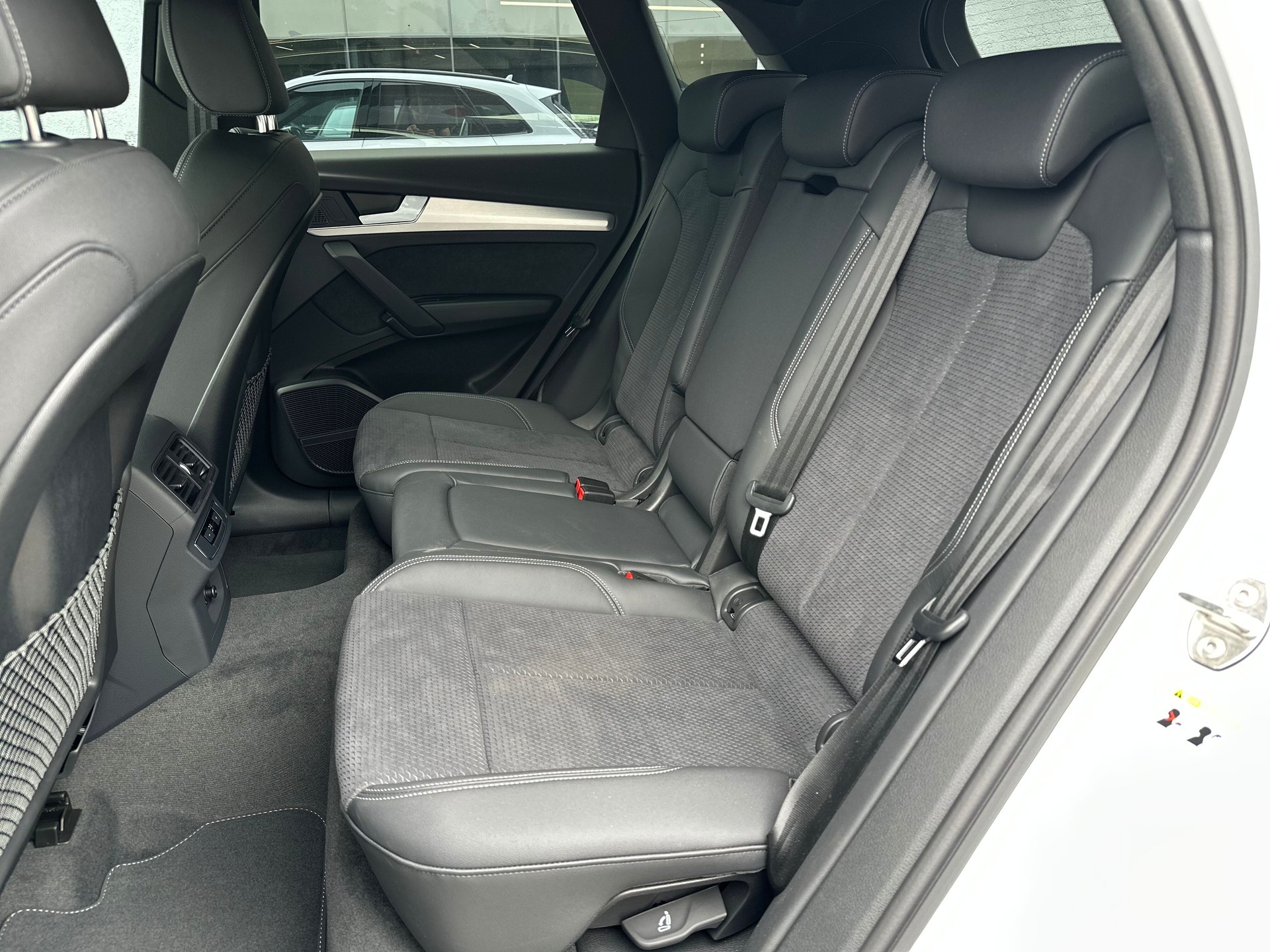 AUDI Q5 40 TDI S-line quattro S-tronic-image-7