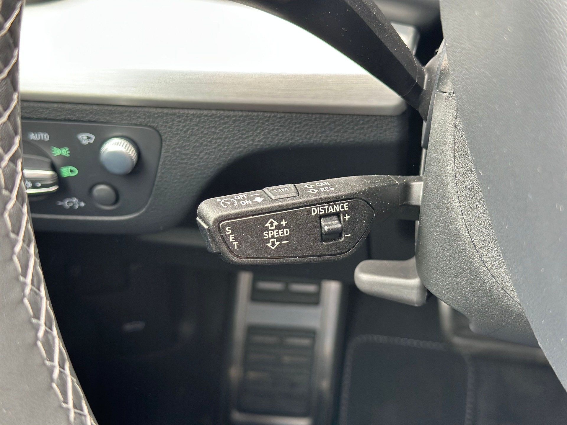 AUDI Q5 40 TDI S-line quattro S-tronic-image-9