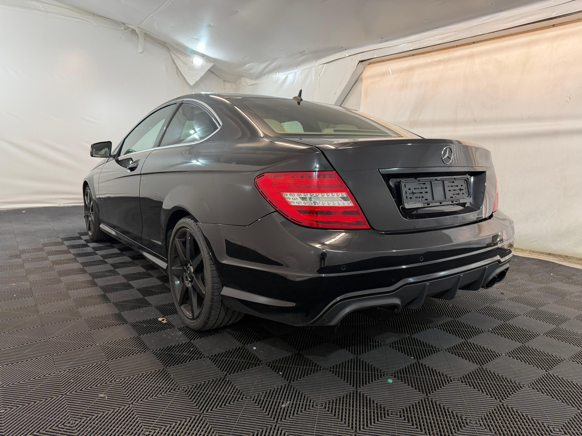 MERCEDES-BENZ C 250 BlueEF Coupé-showroom-element-3