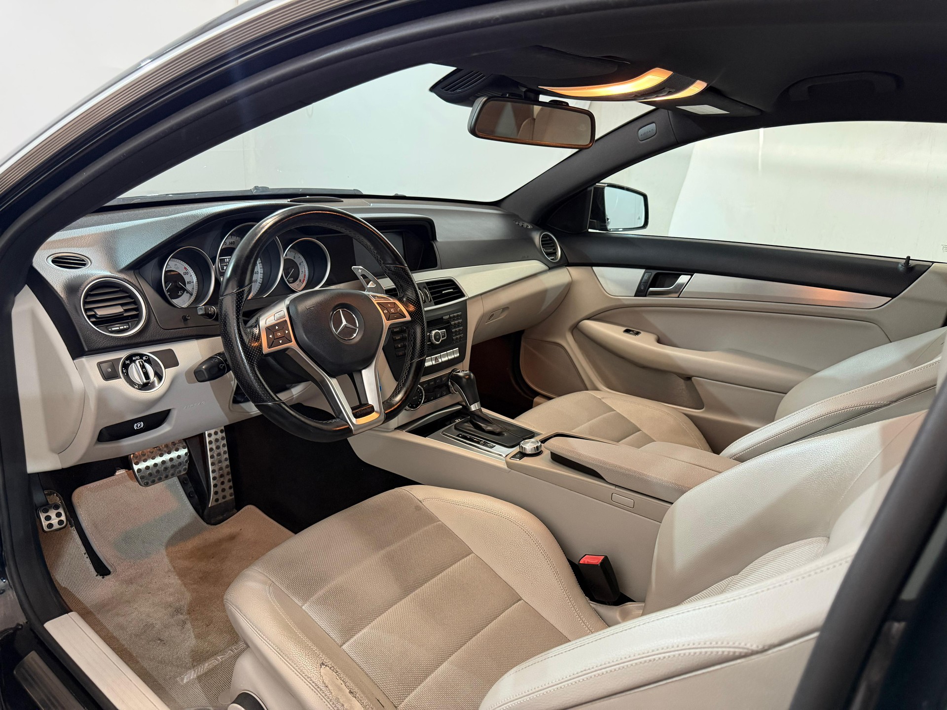 MERCEDES-BENZ C 250 BlueEF Coupé-image-6