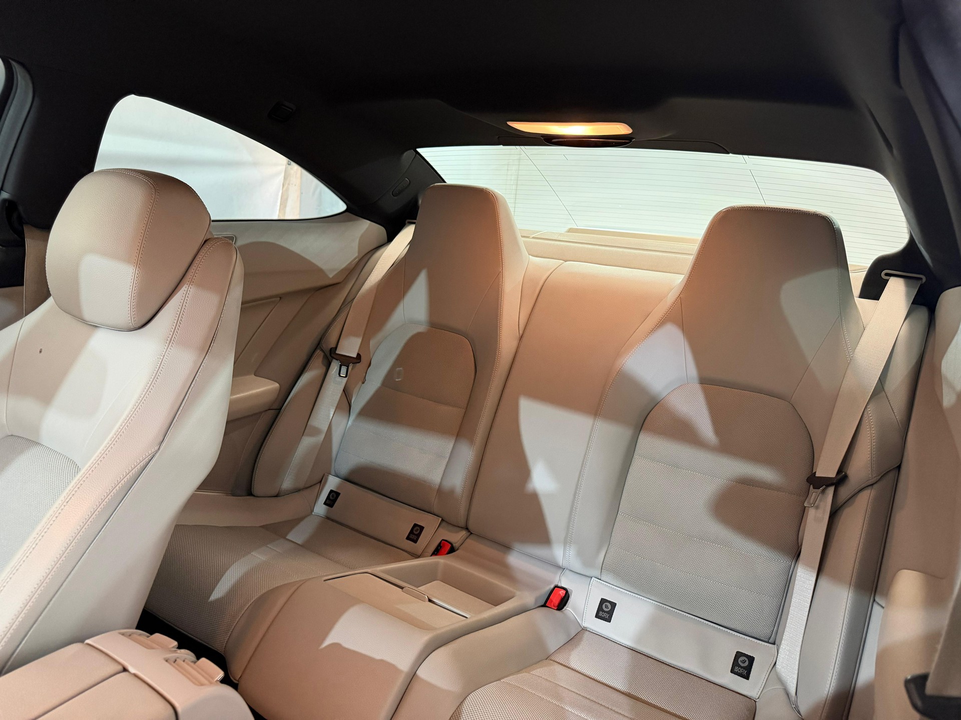 MERCEDES-BENZ C 250 BlueEF Coupé-image-7