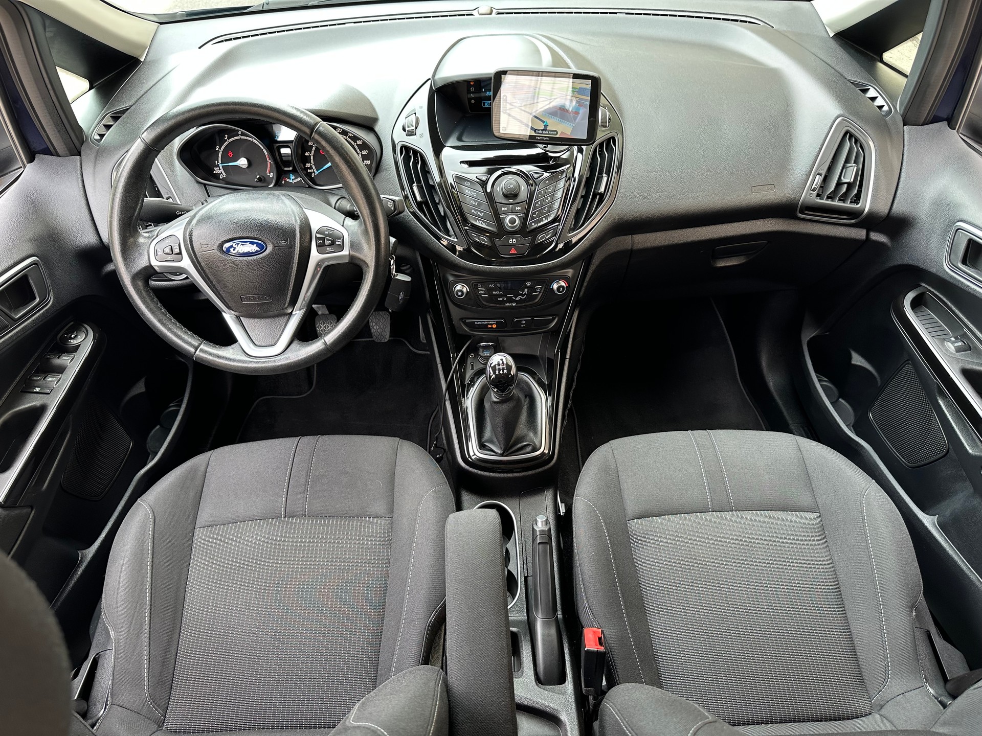 FORD B-Max 1.0 SCTi Titanium-image-8